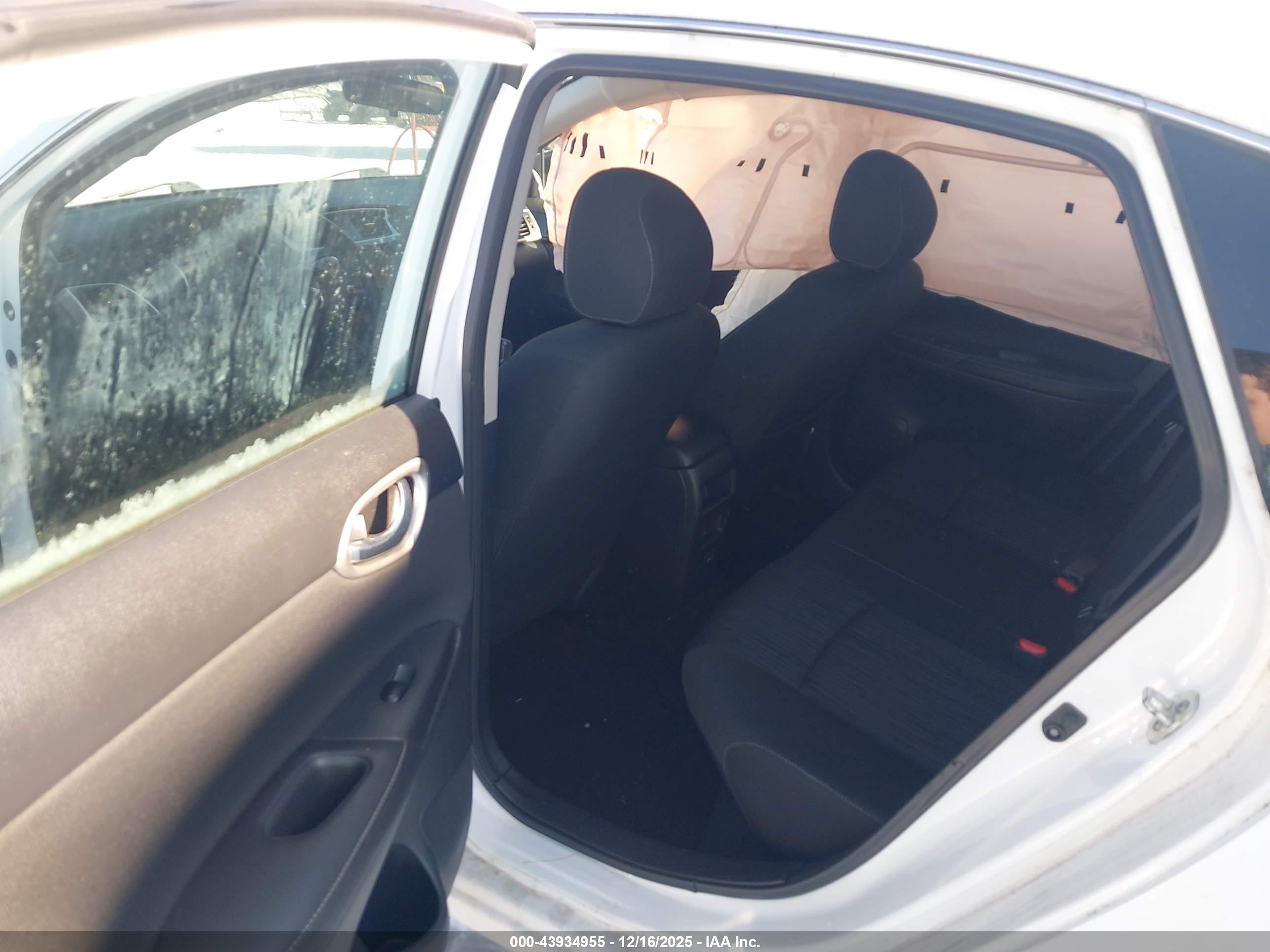 NISSAN SENTRA image 8