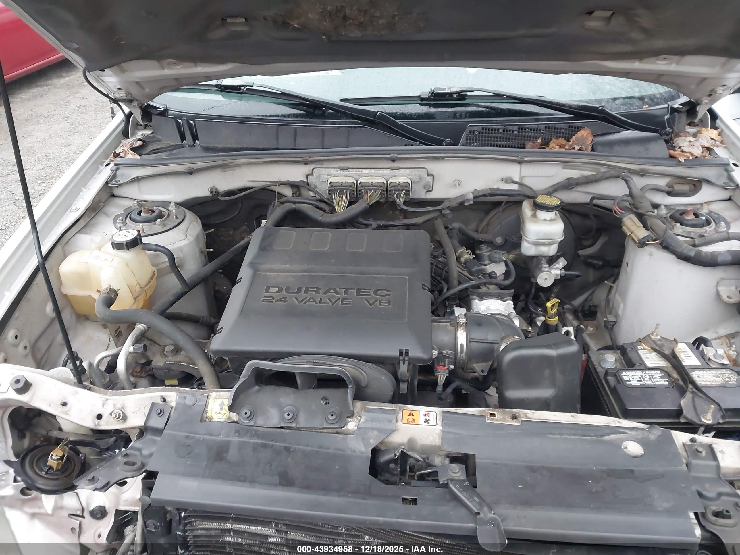 FORD ESCAPE image 10