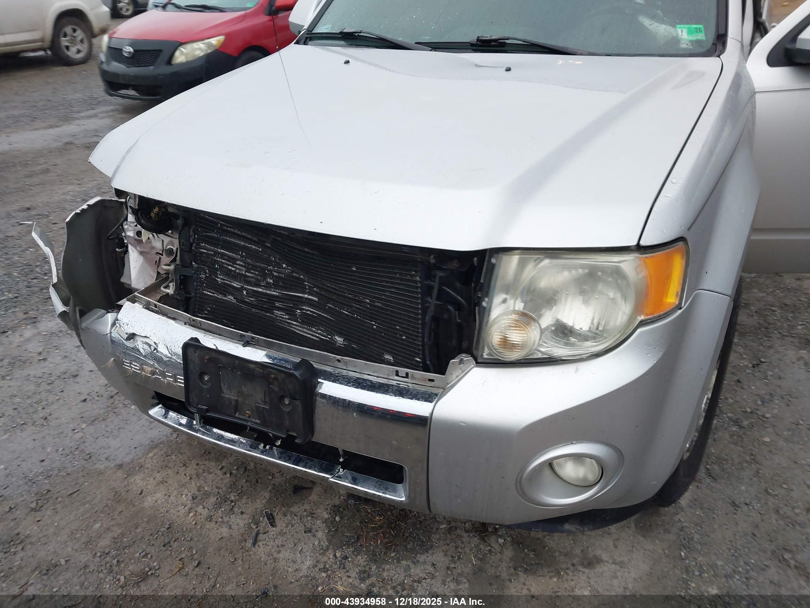 FORD ESCAPE image 6