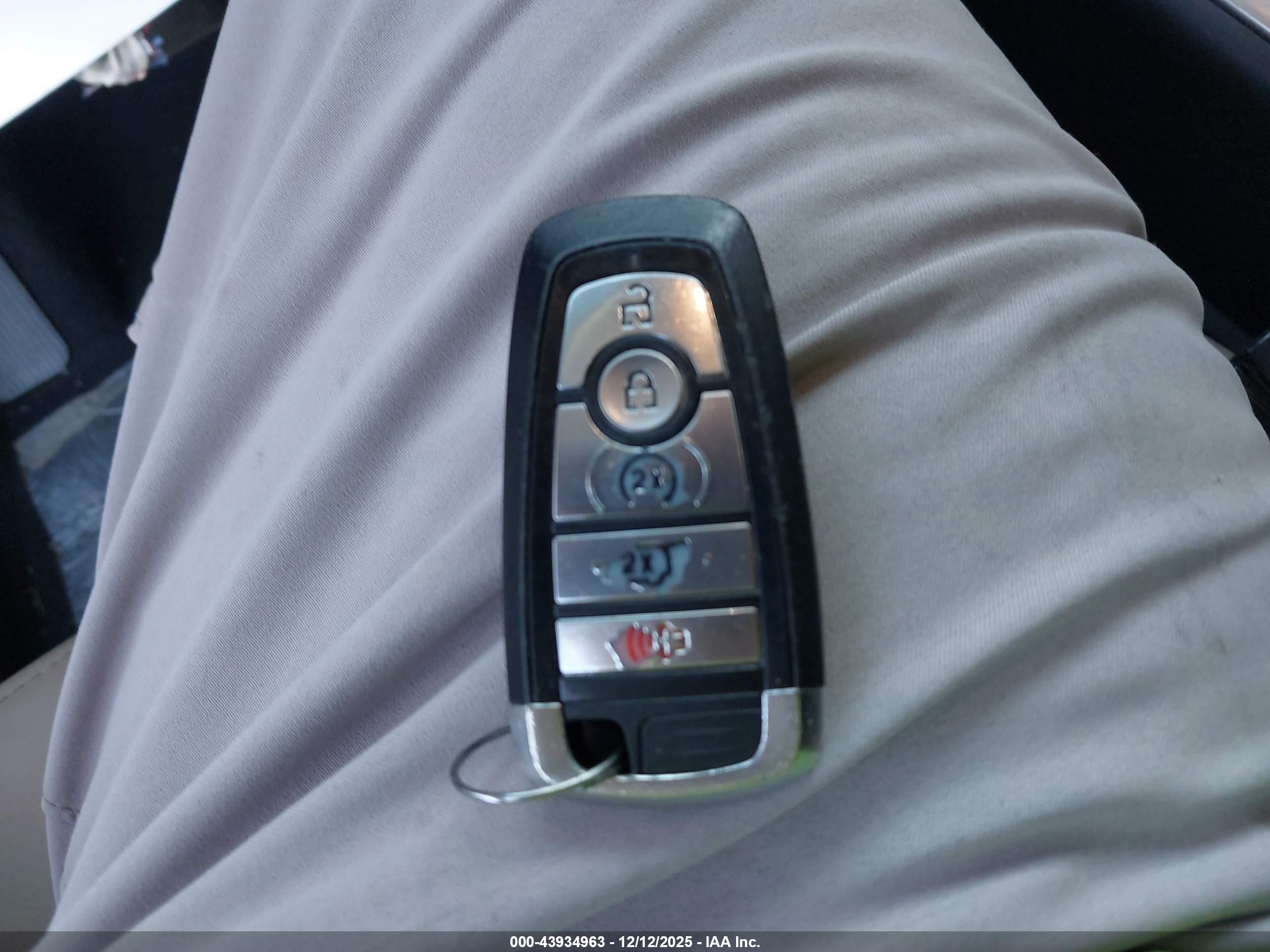 FORD EXPLORER image 11