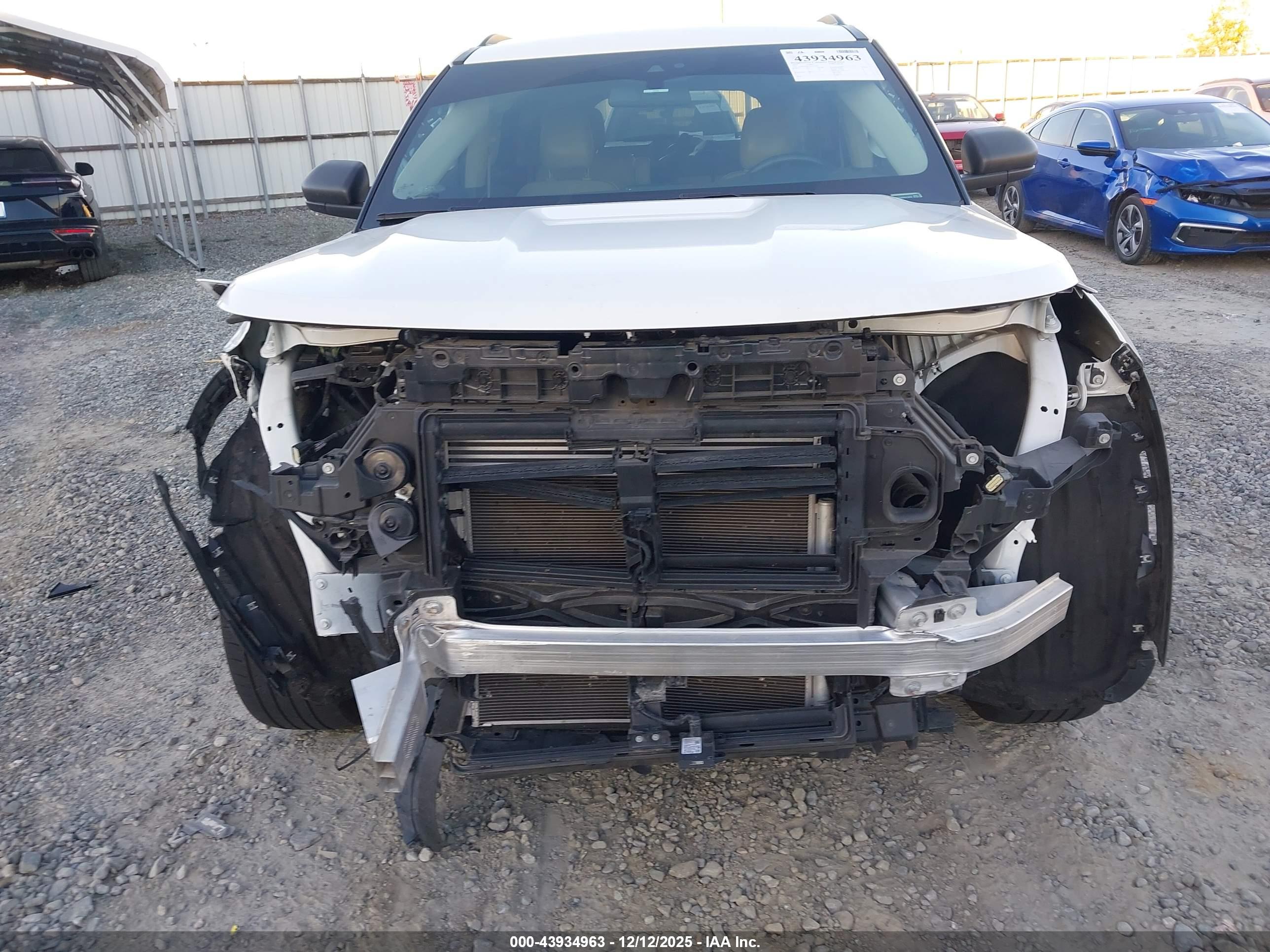FORD EXPLORER image 6
