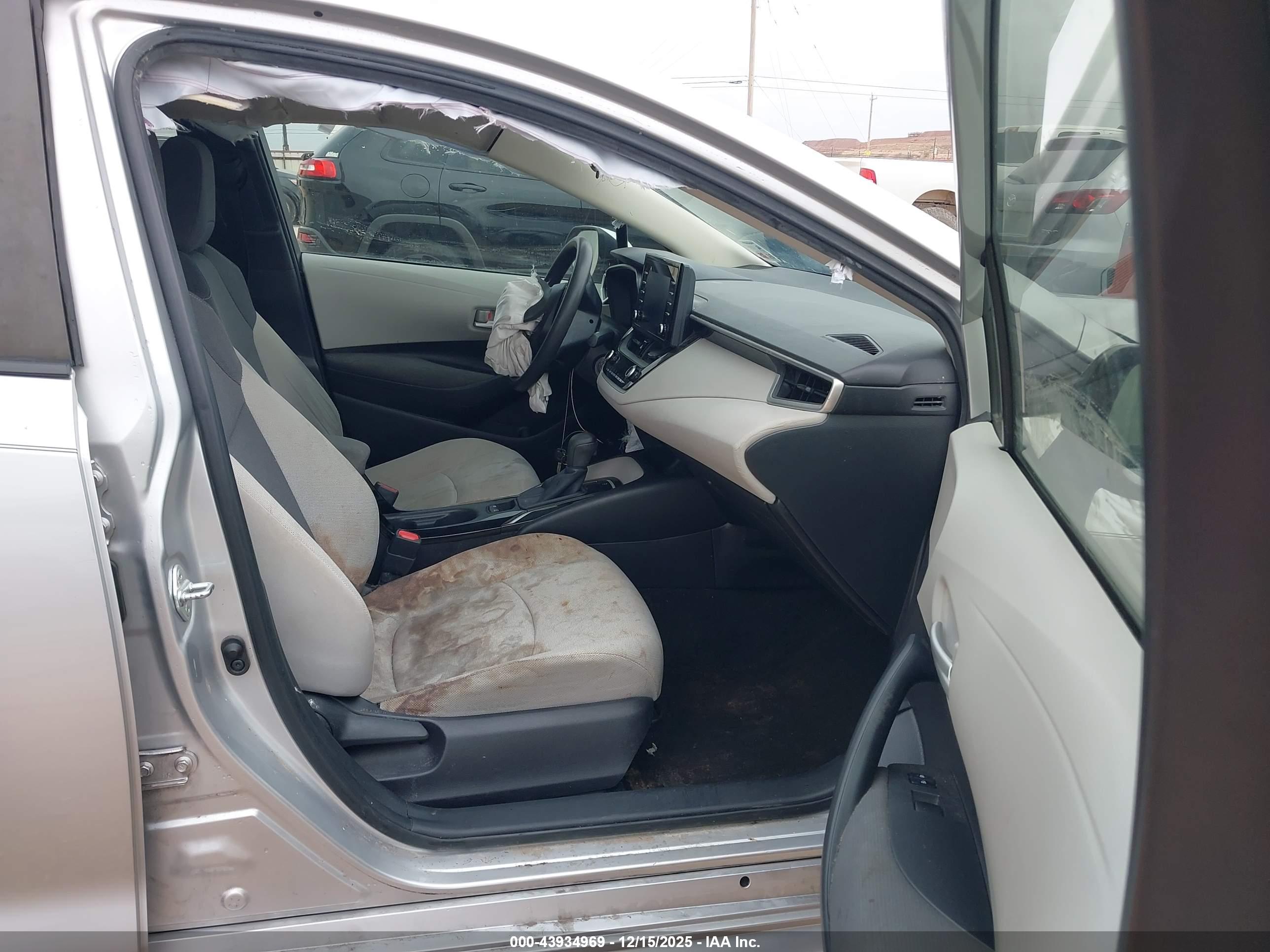 TOYOTA COROLLA image 5