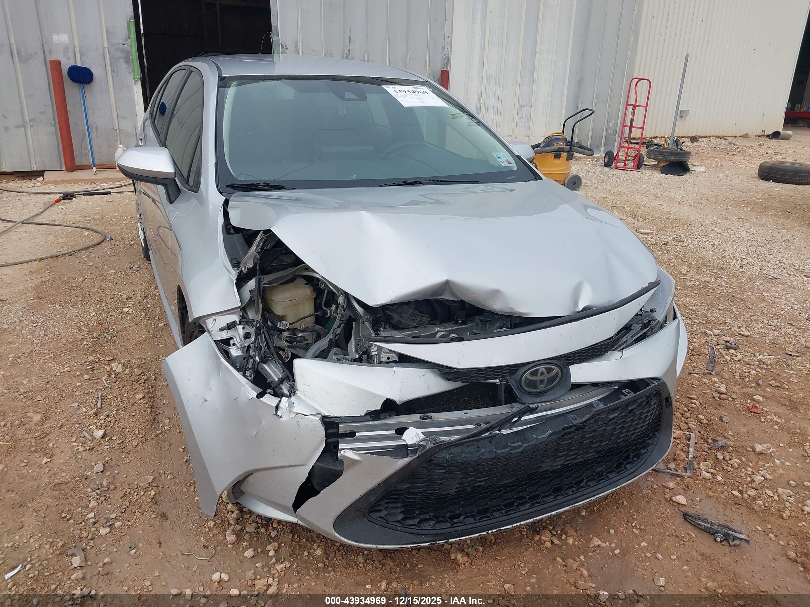 TOYOTA COROLLA image 6