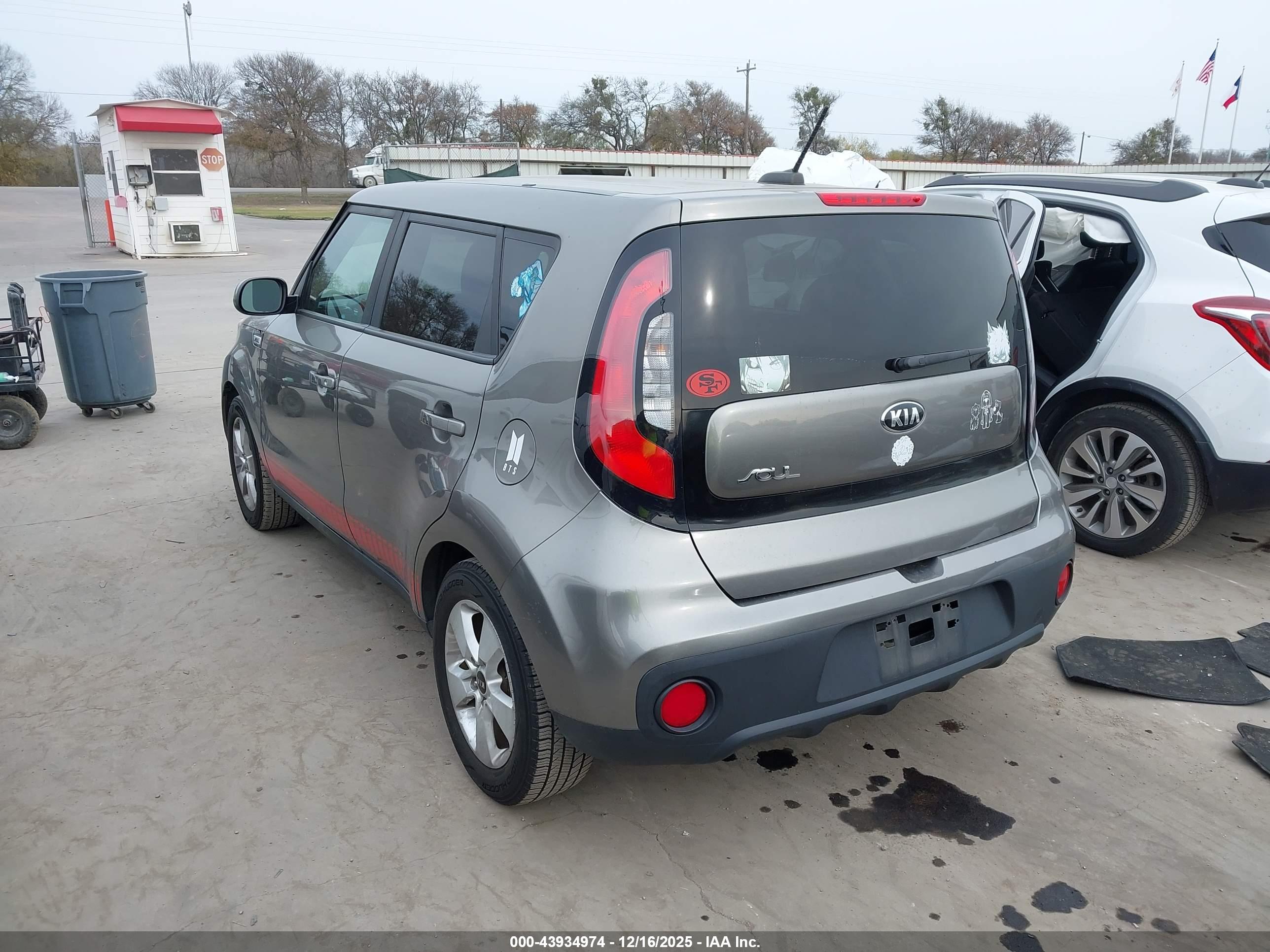 KIA SOUL image 3