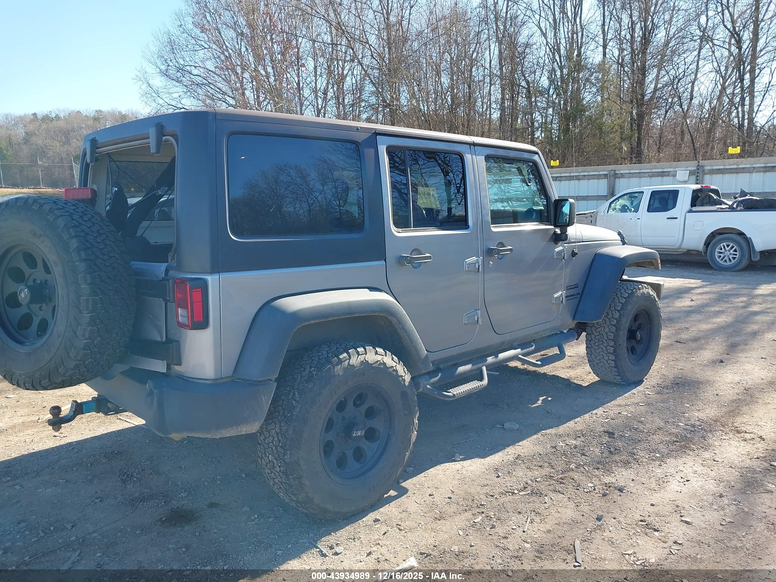 JEEP WRANGLER image 4