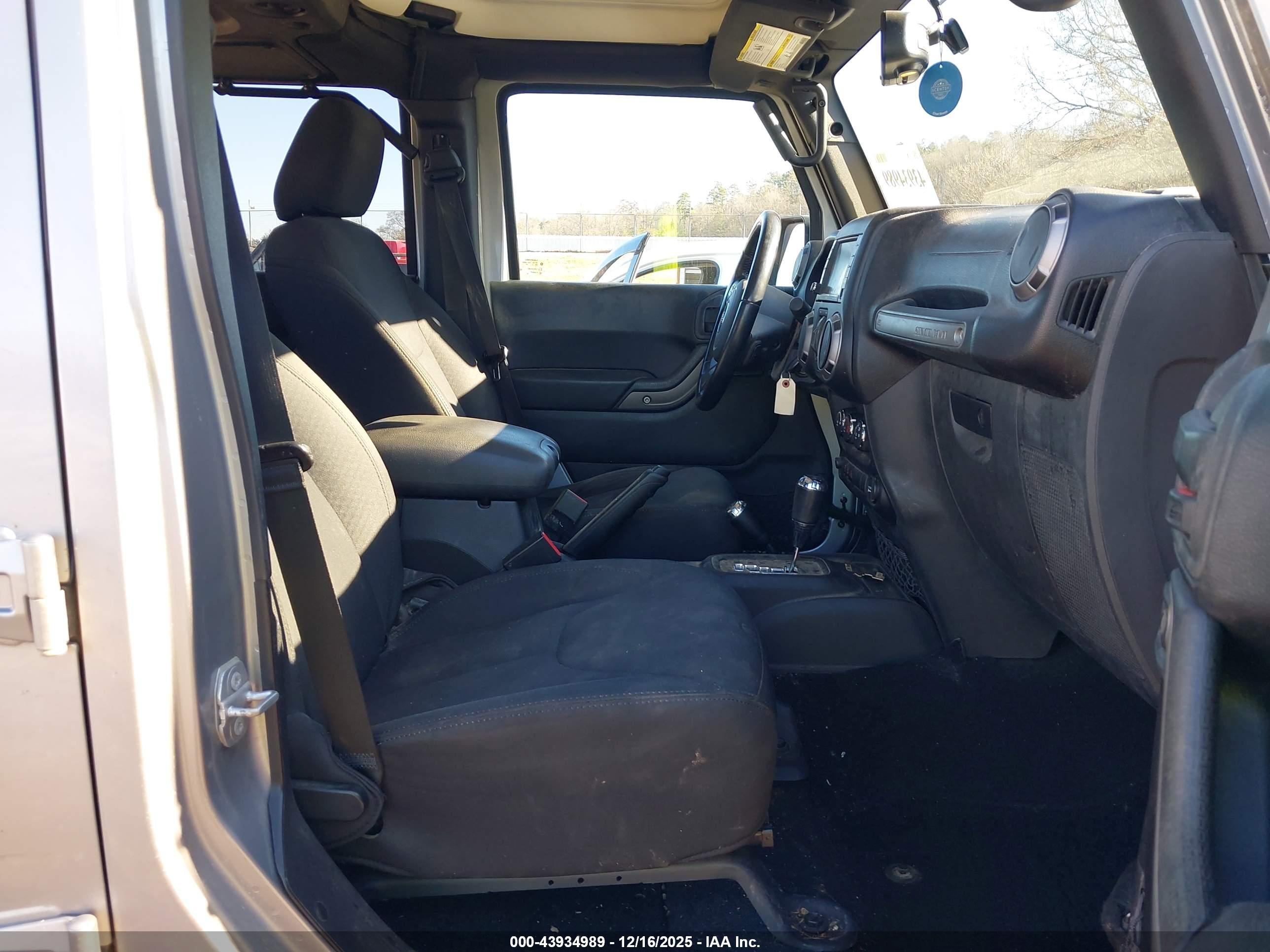 JEEP WRANGLER image 5