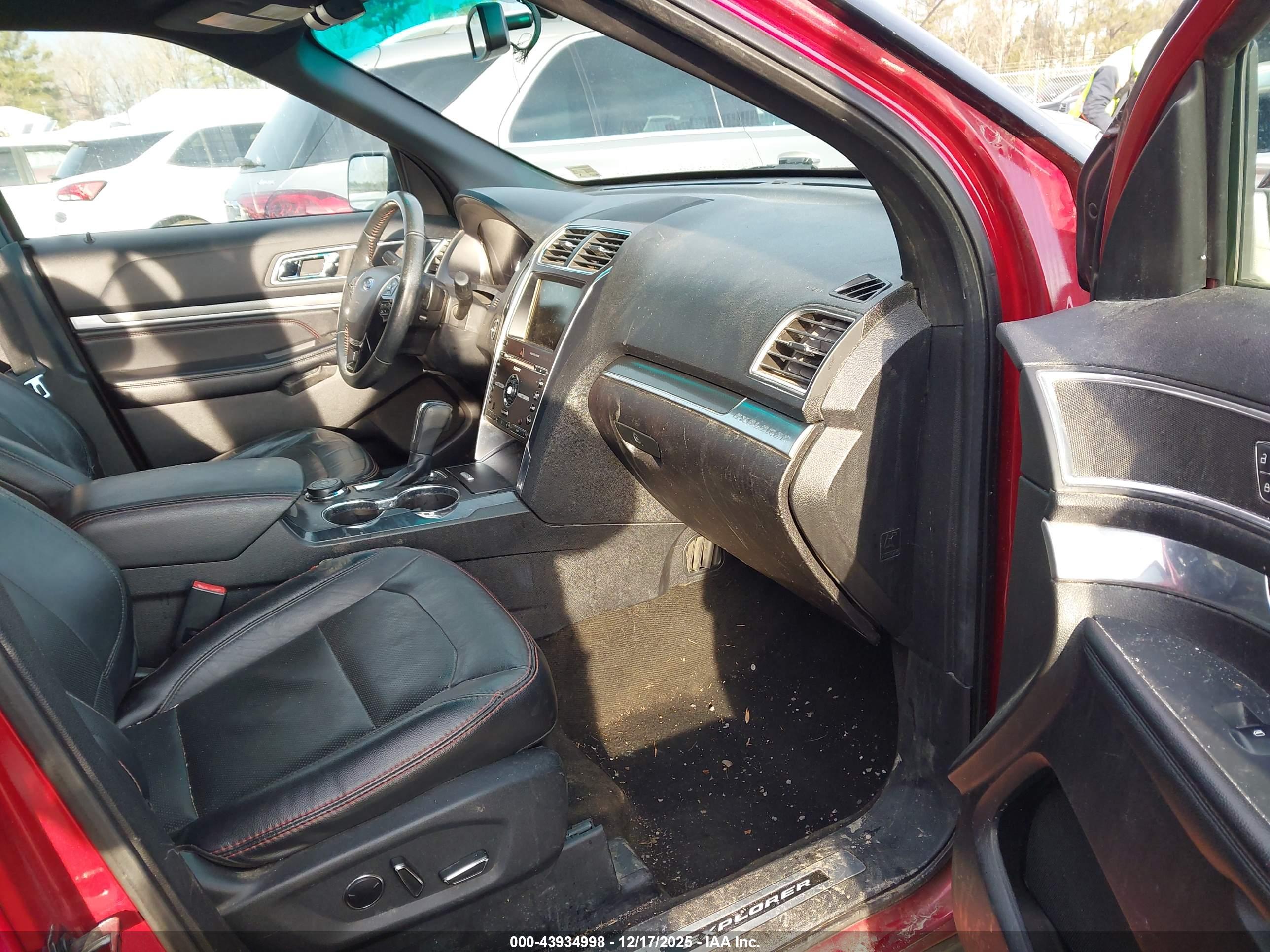 FORD EXPLORER image 5