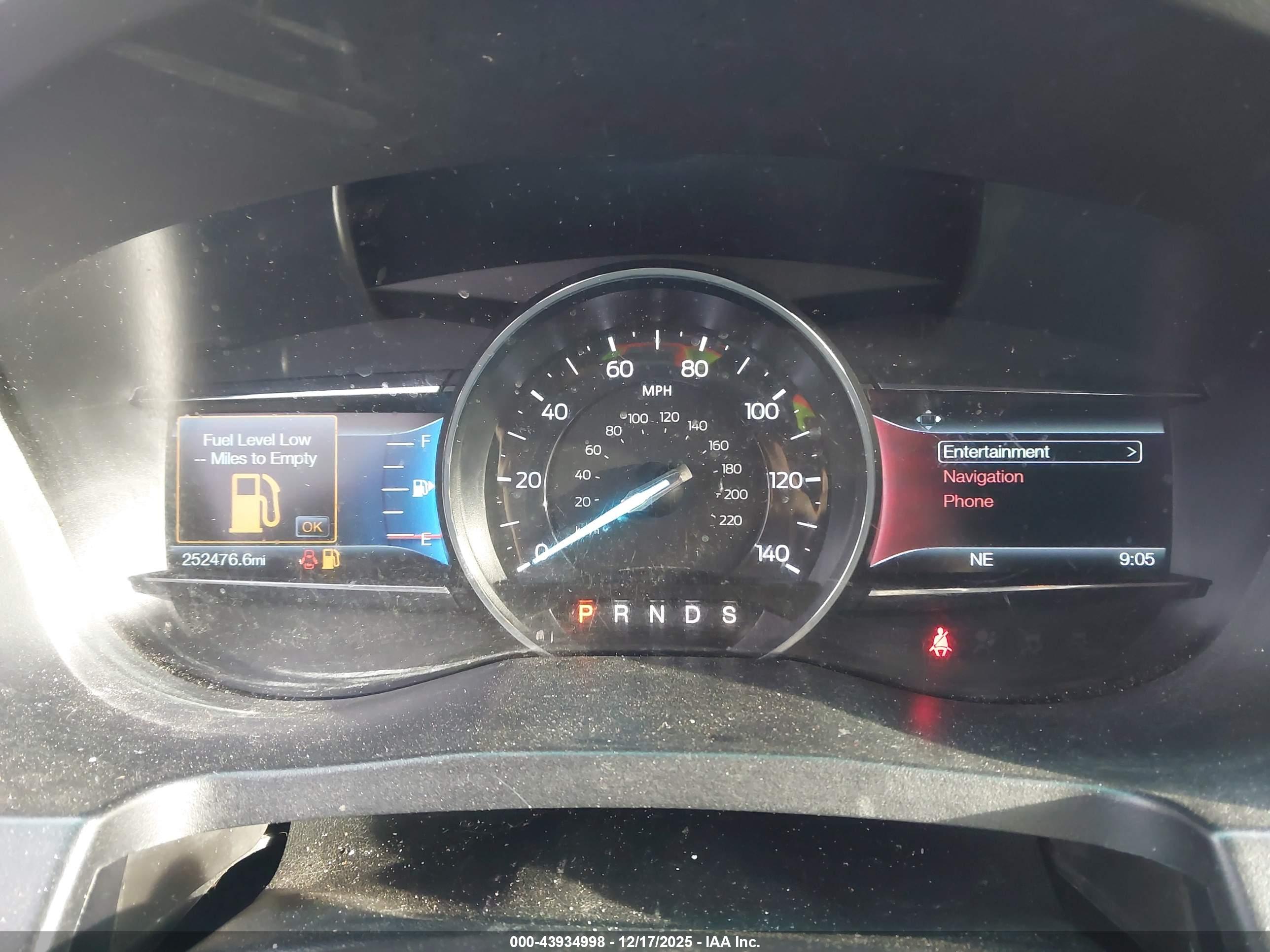 FORD EXPLORER image 7
