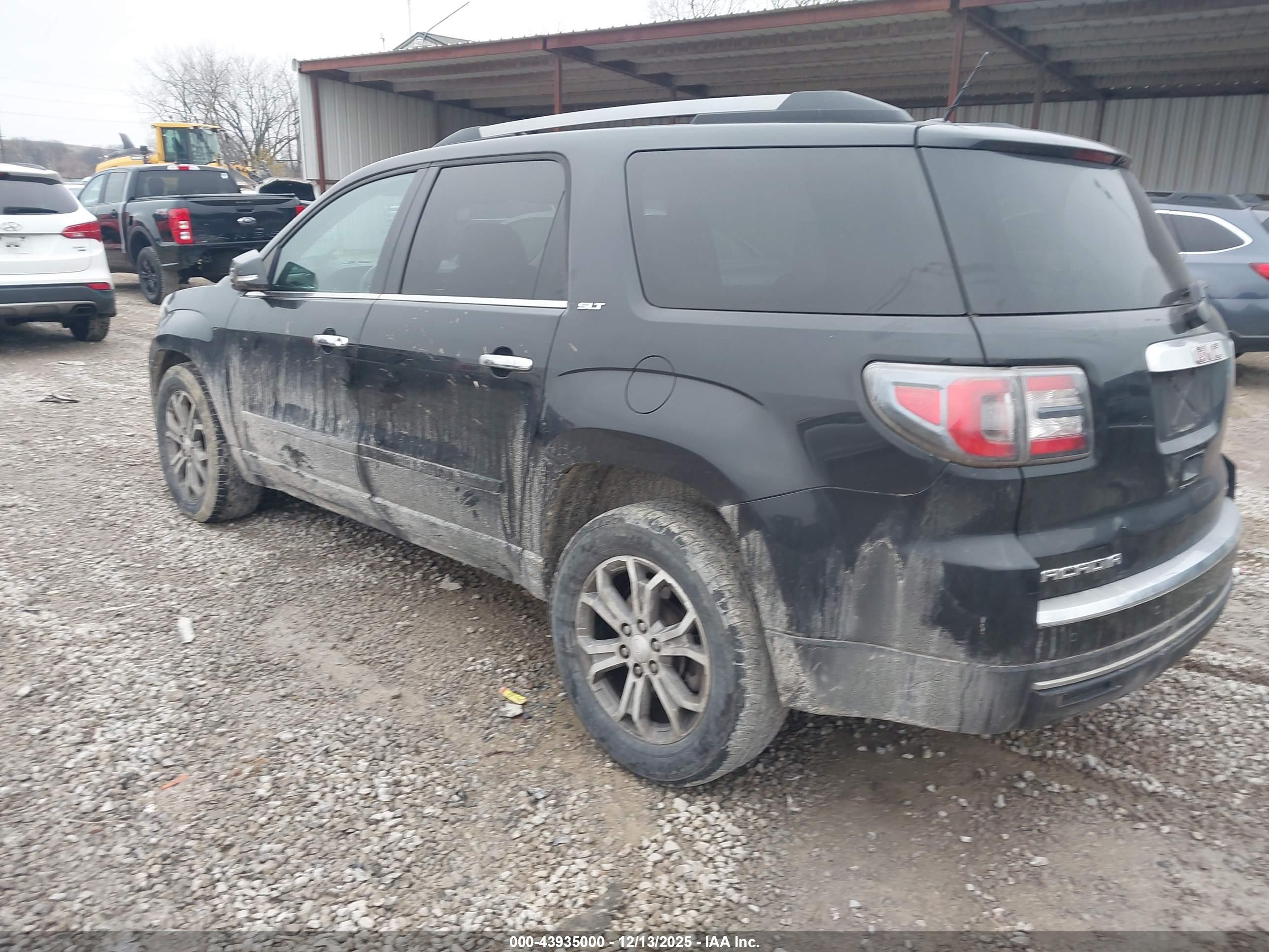 GMC ACADIA image 3