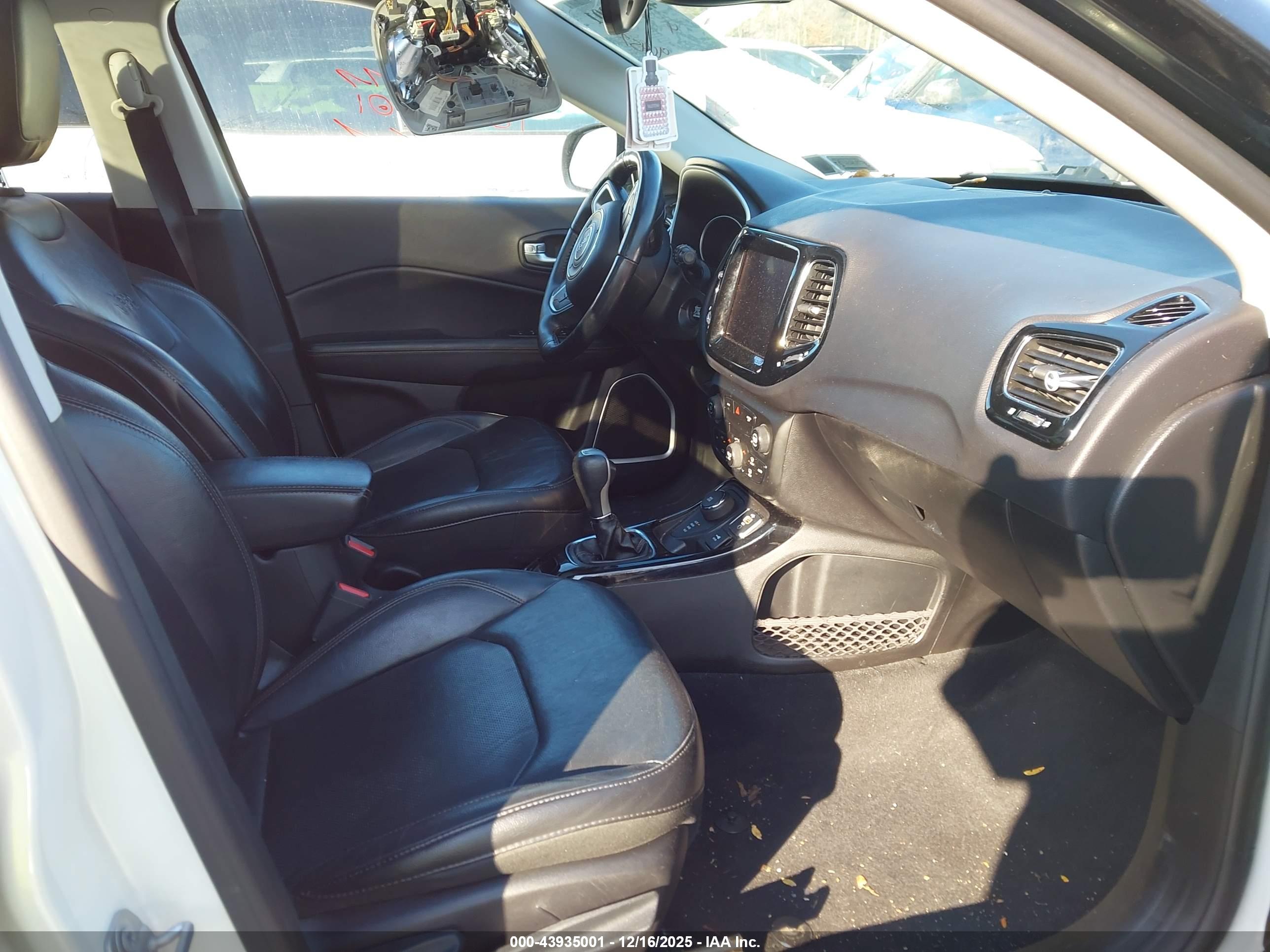 JEEP COMPASS image 5