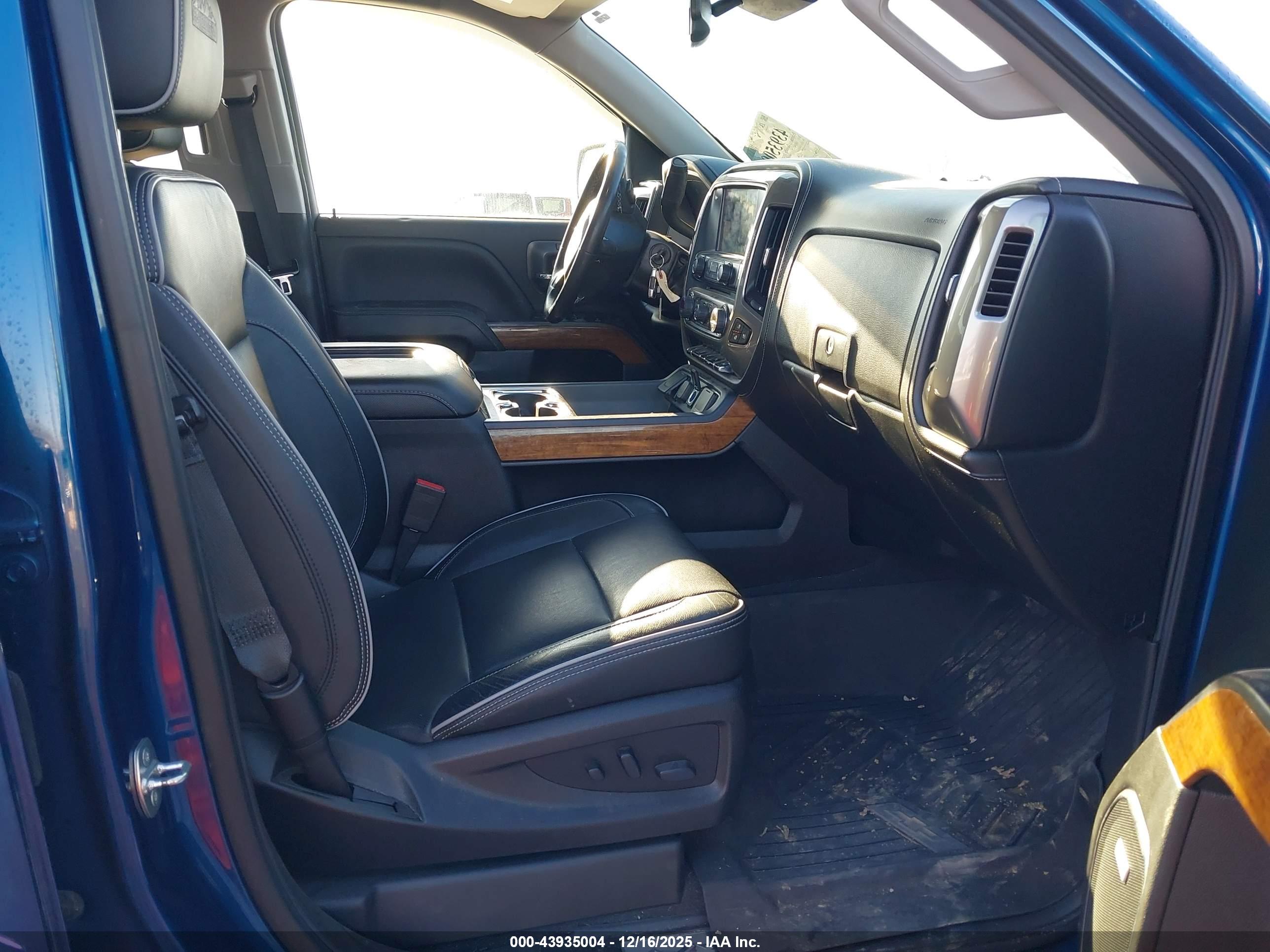 CHEVROLET SILVERADO image 5