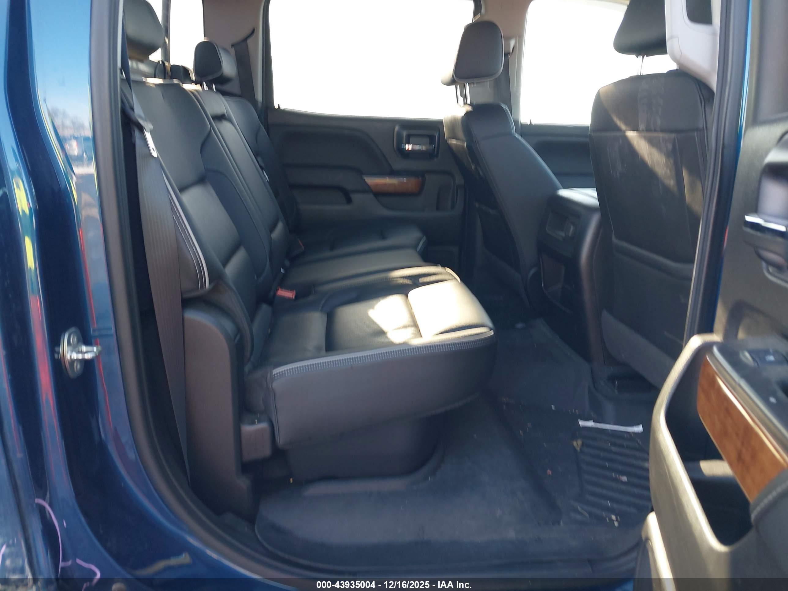 CHEVROLET SILVERADO image 8