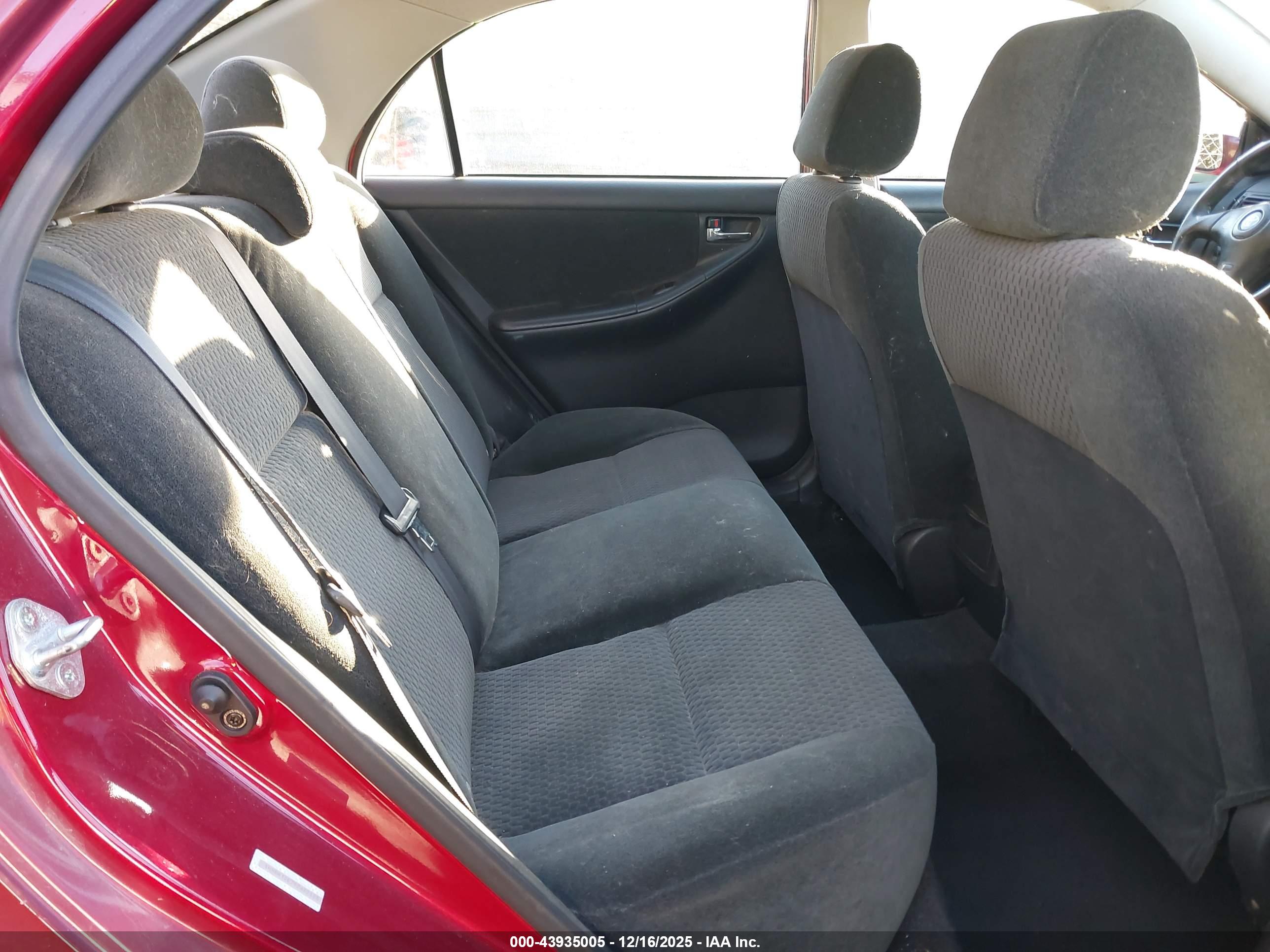 TOYOTA COROLLA image 8