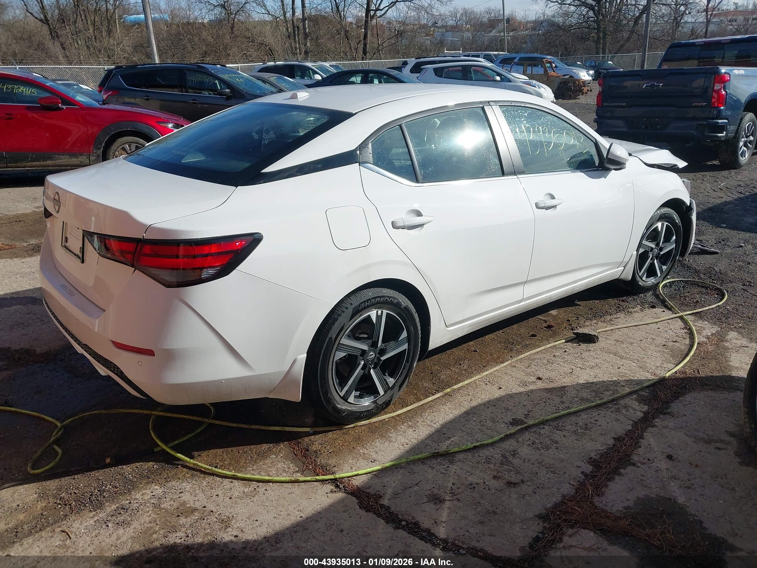 NISSAN SENTRA image 4