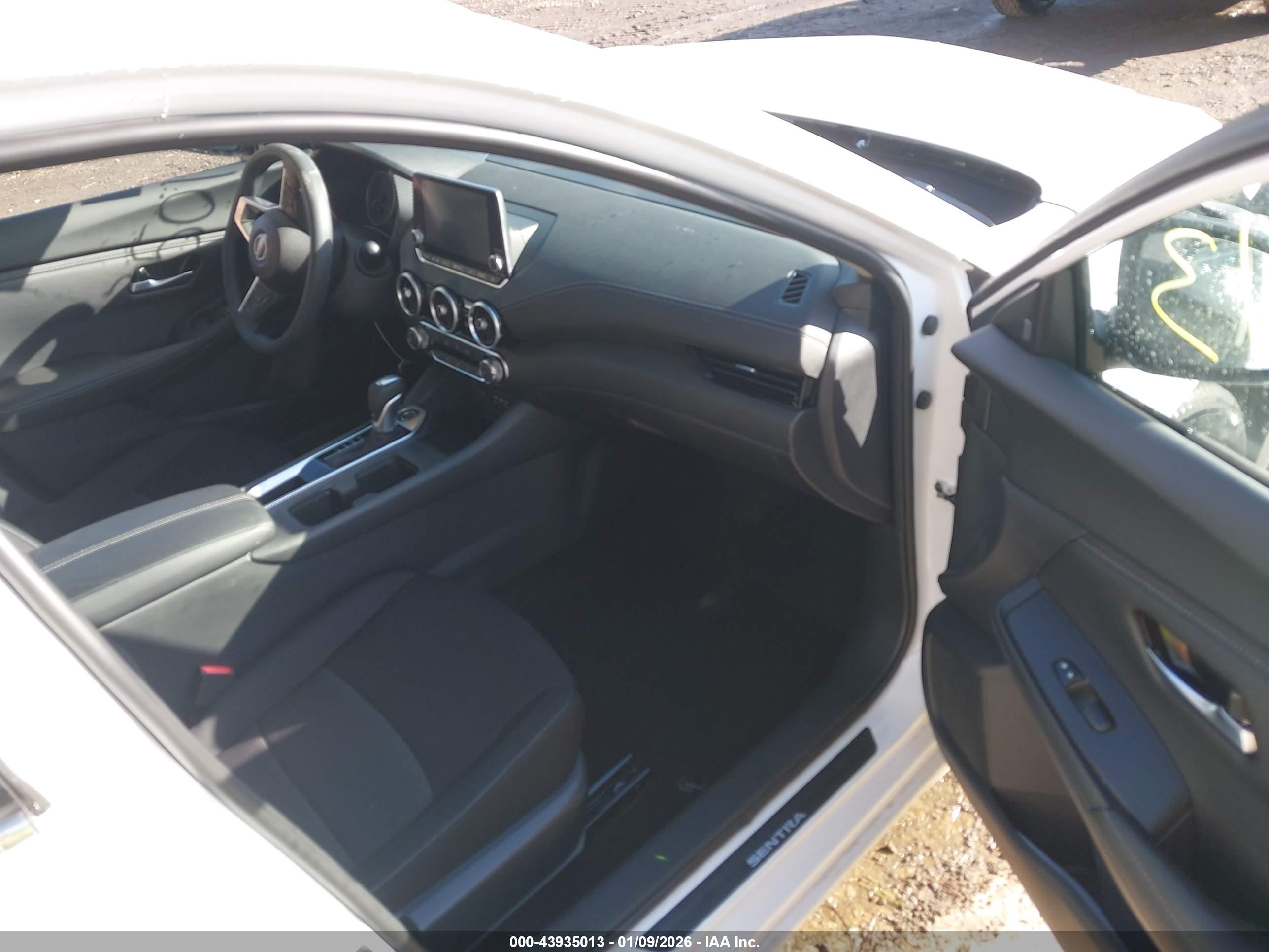NISSAN SENTRA image 5