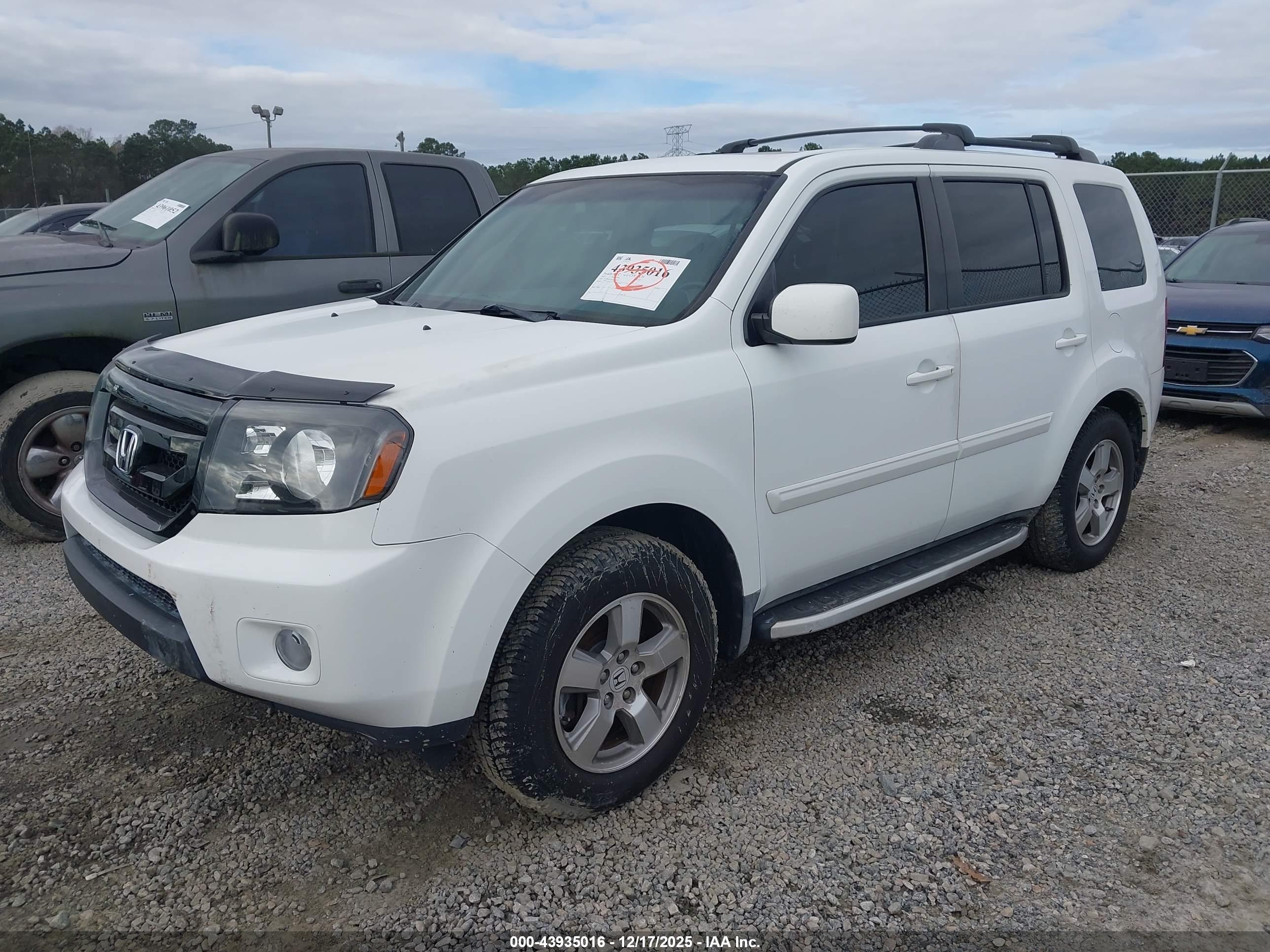HONDA PILOT image 2