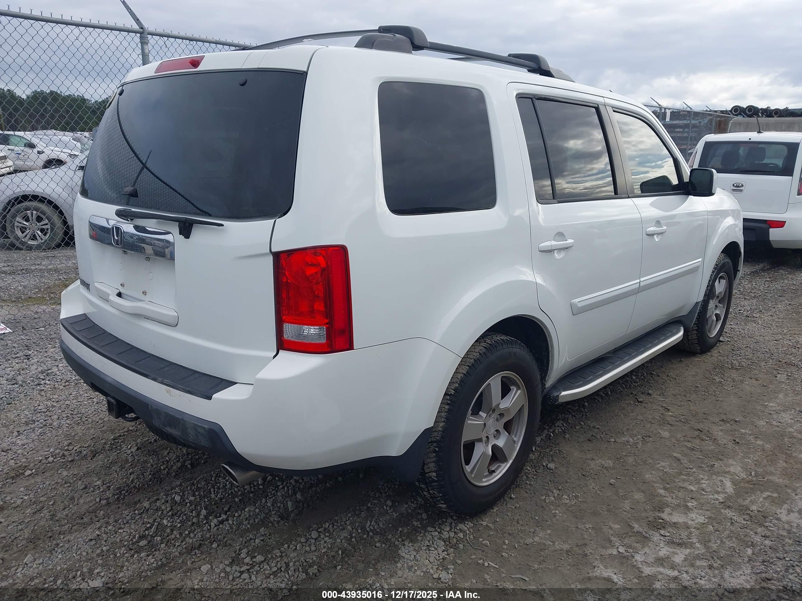 HONDA PILOT image 4
