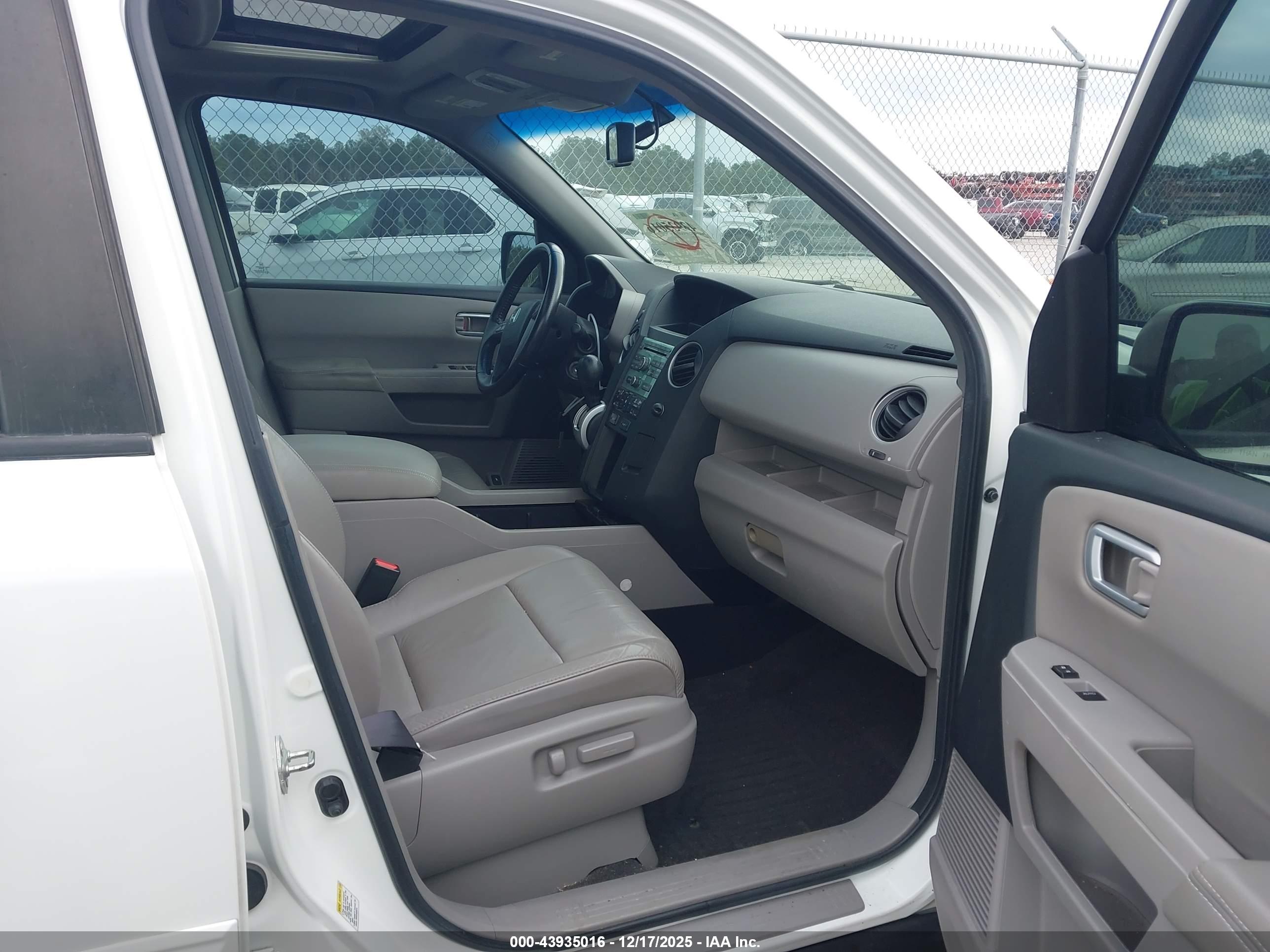 HONDA PILOT image 5
