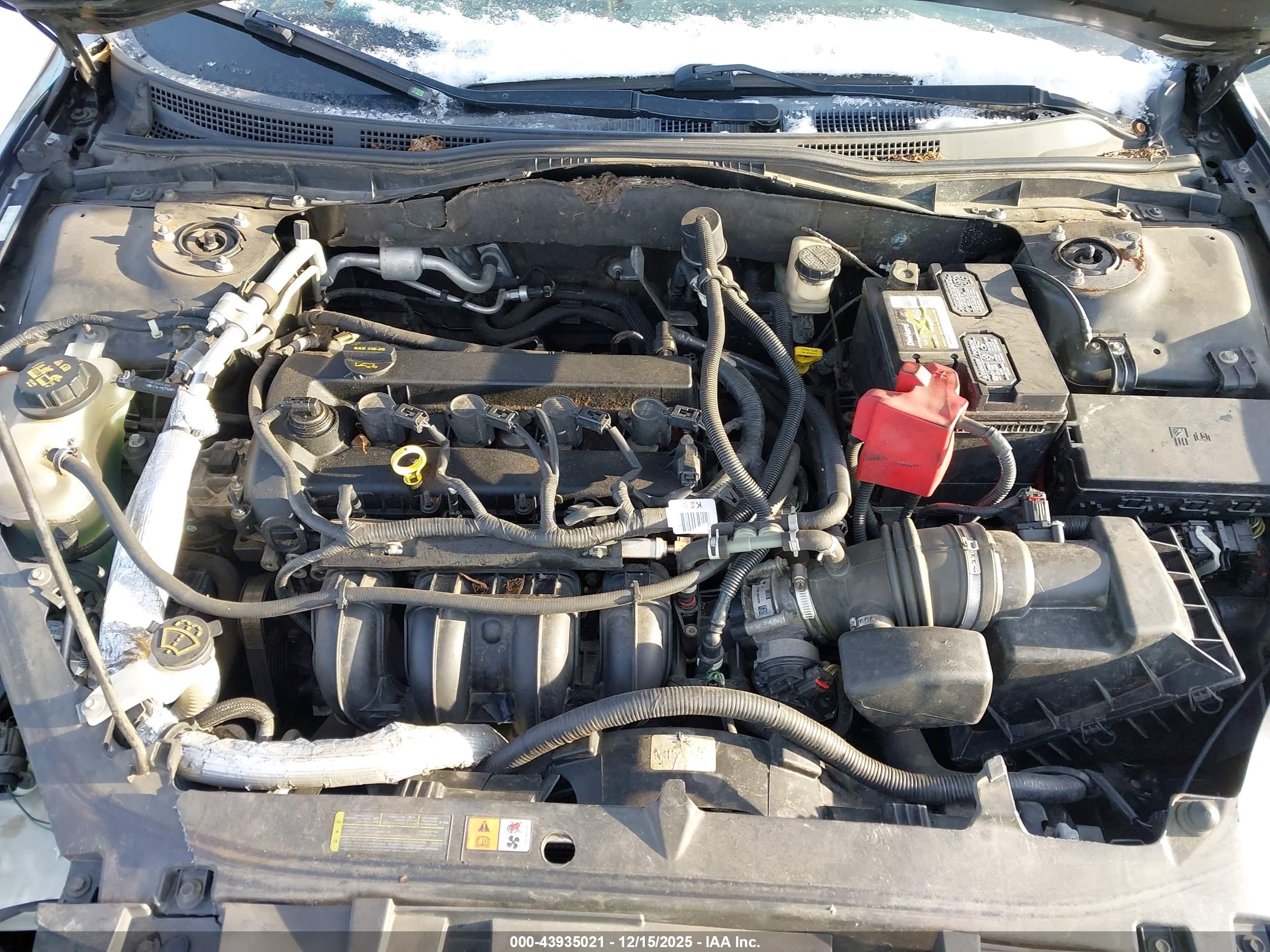 FORD FUSION image 10