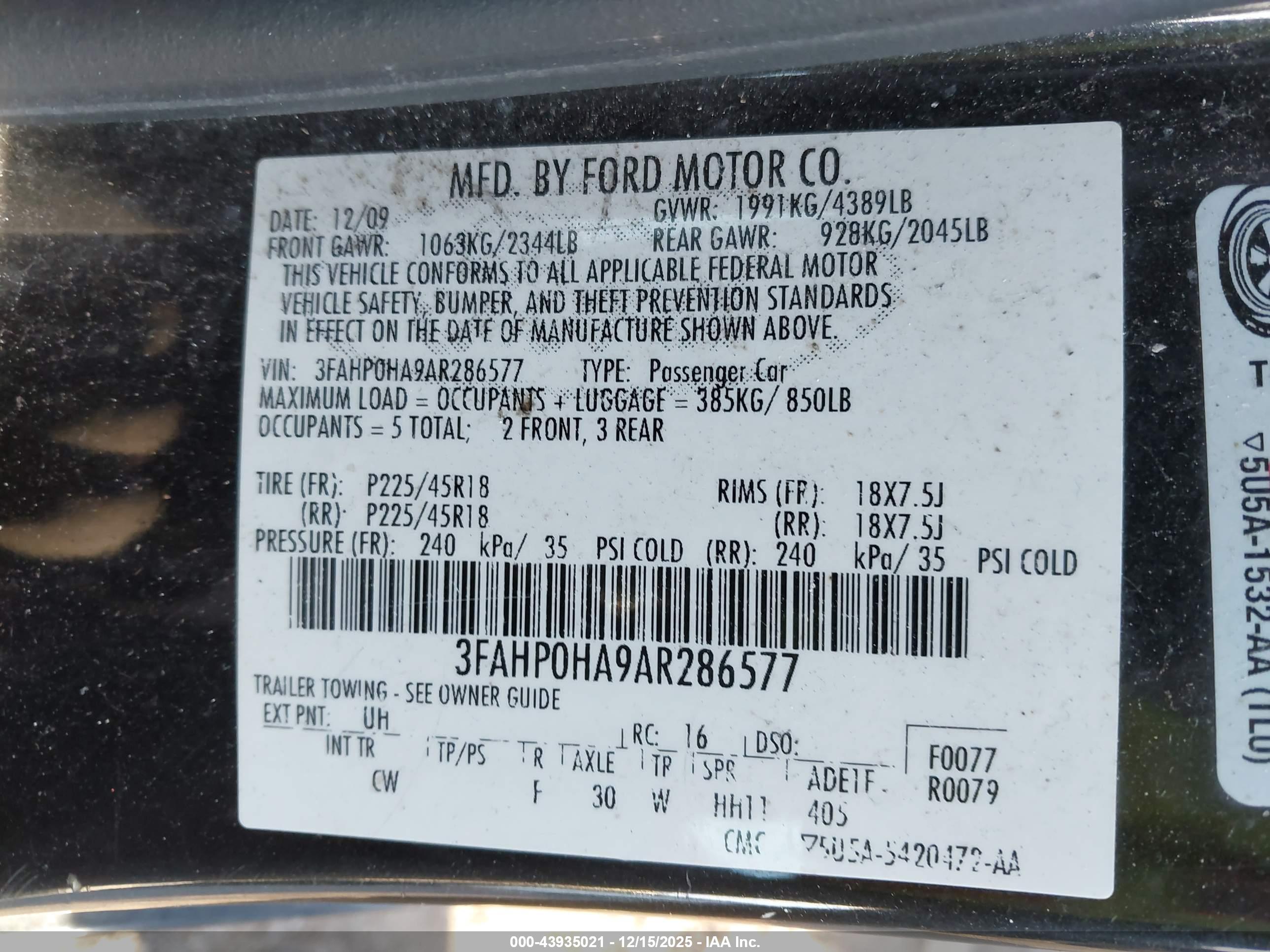 FORD FUSION image 9