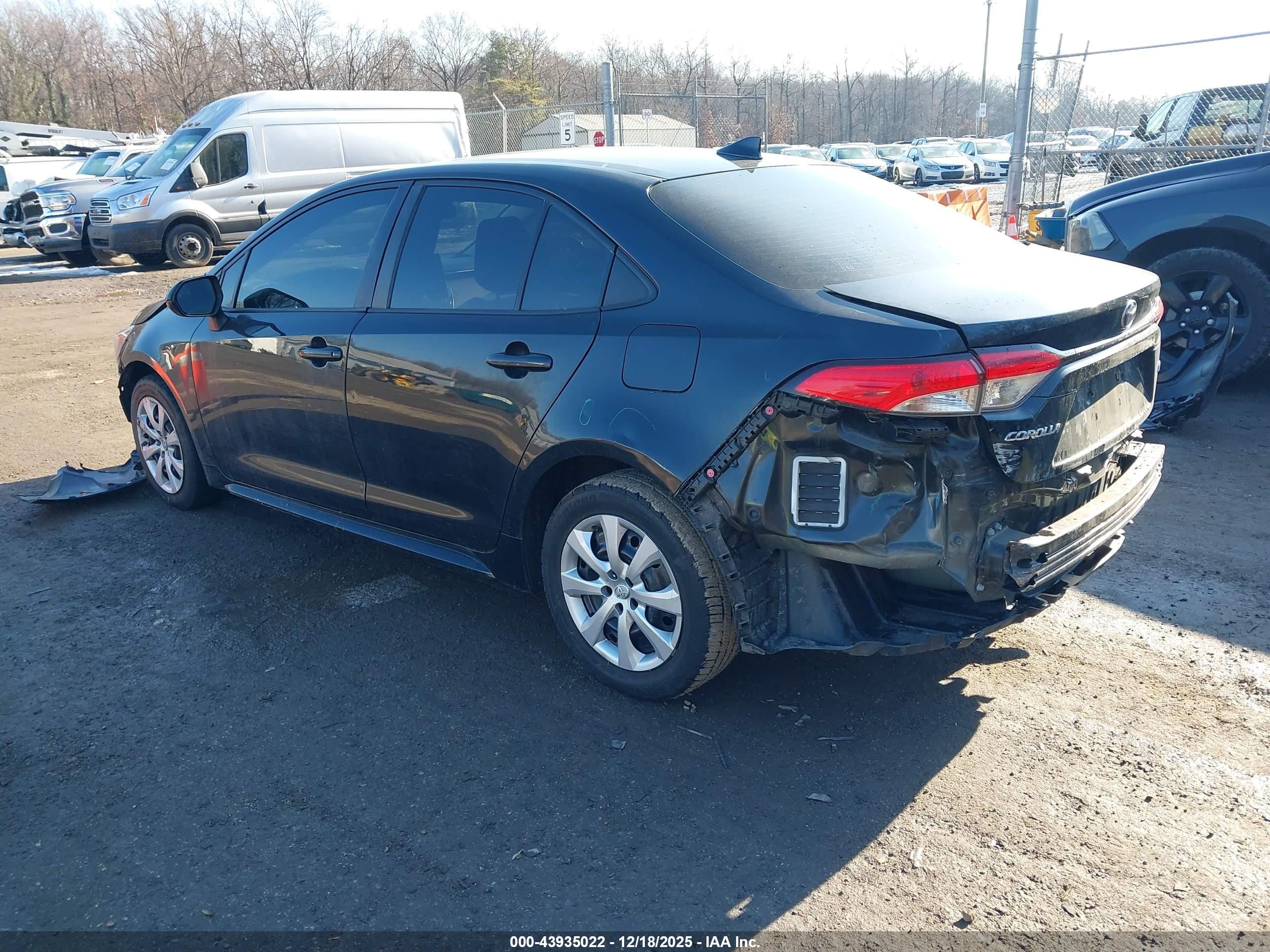 TOYOTA COROLLA image 3