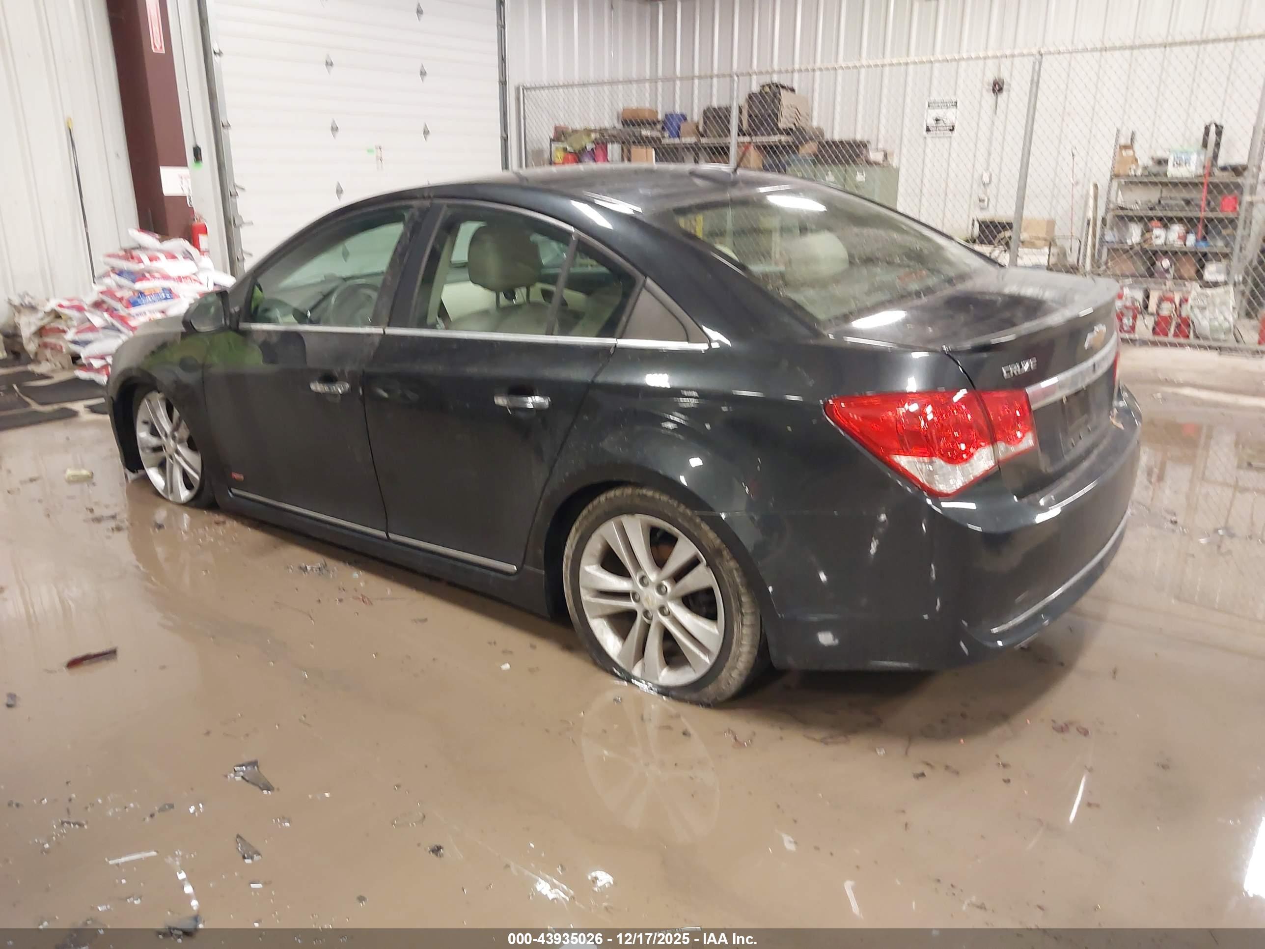 CHEVROLET CRUZE image 3