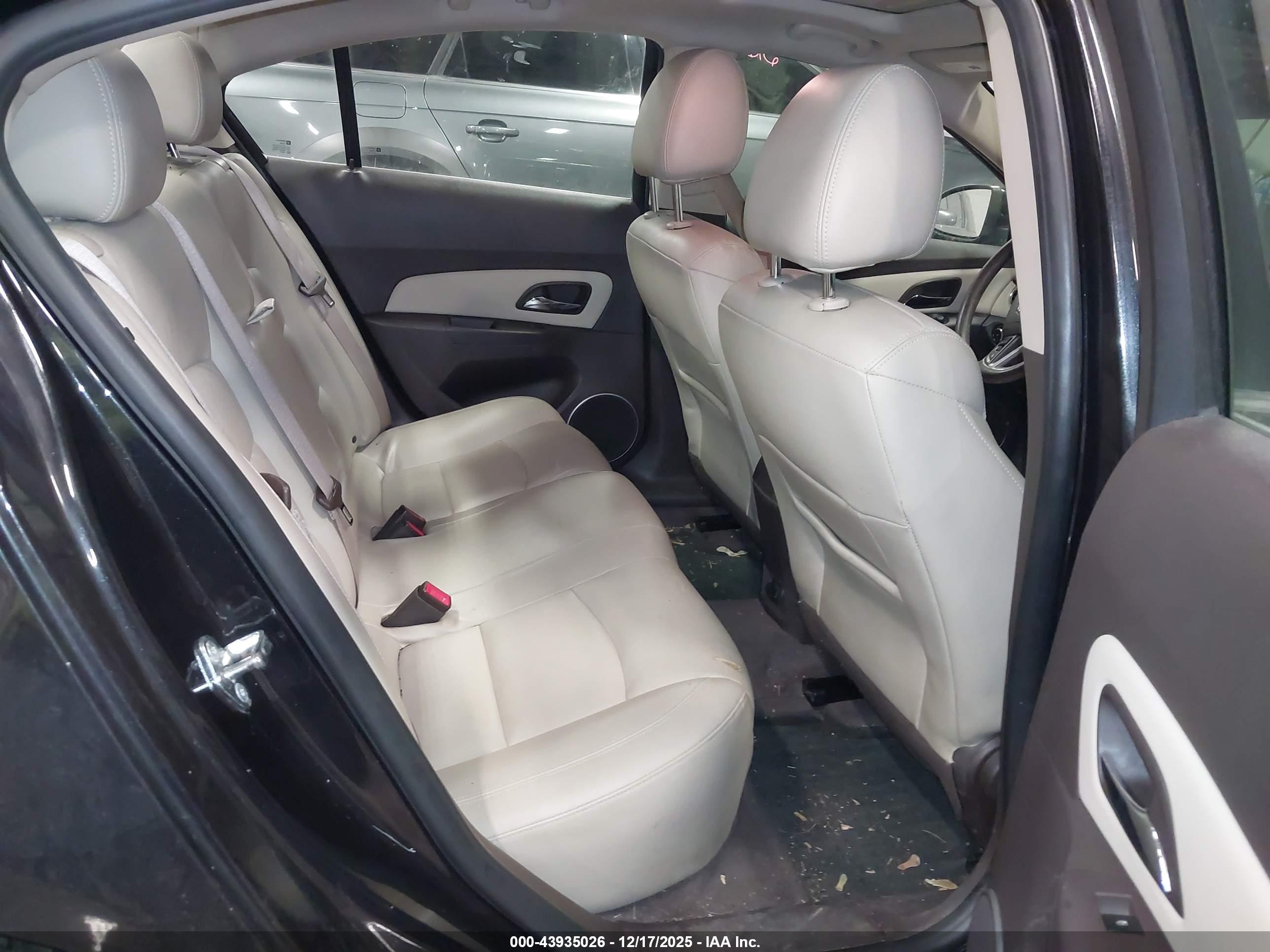 CHEVROLET CRUZE image 8
