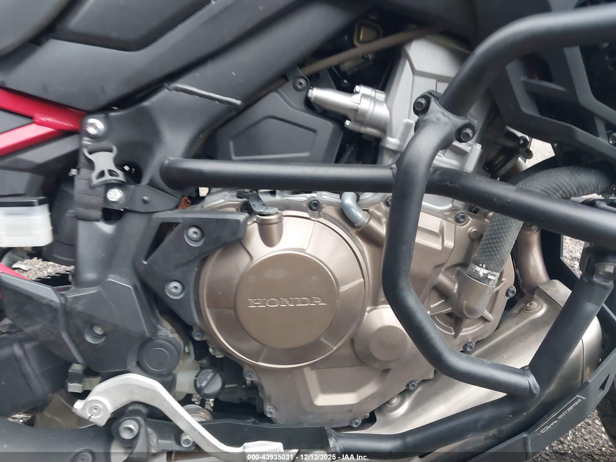 HONDA CRF1100 image 8