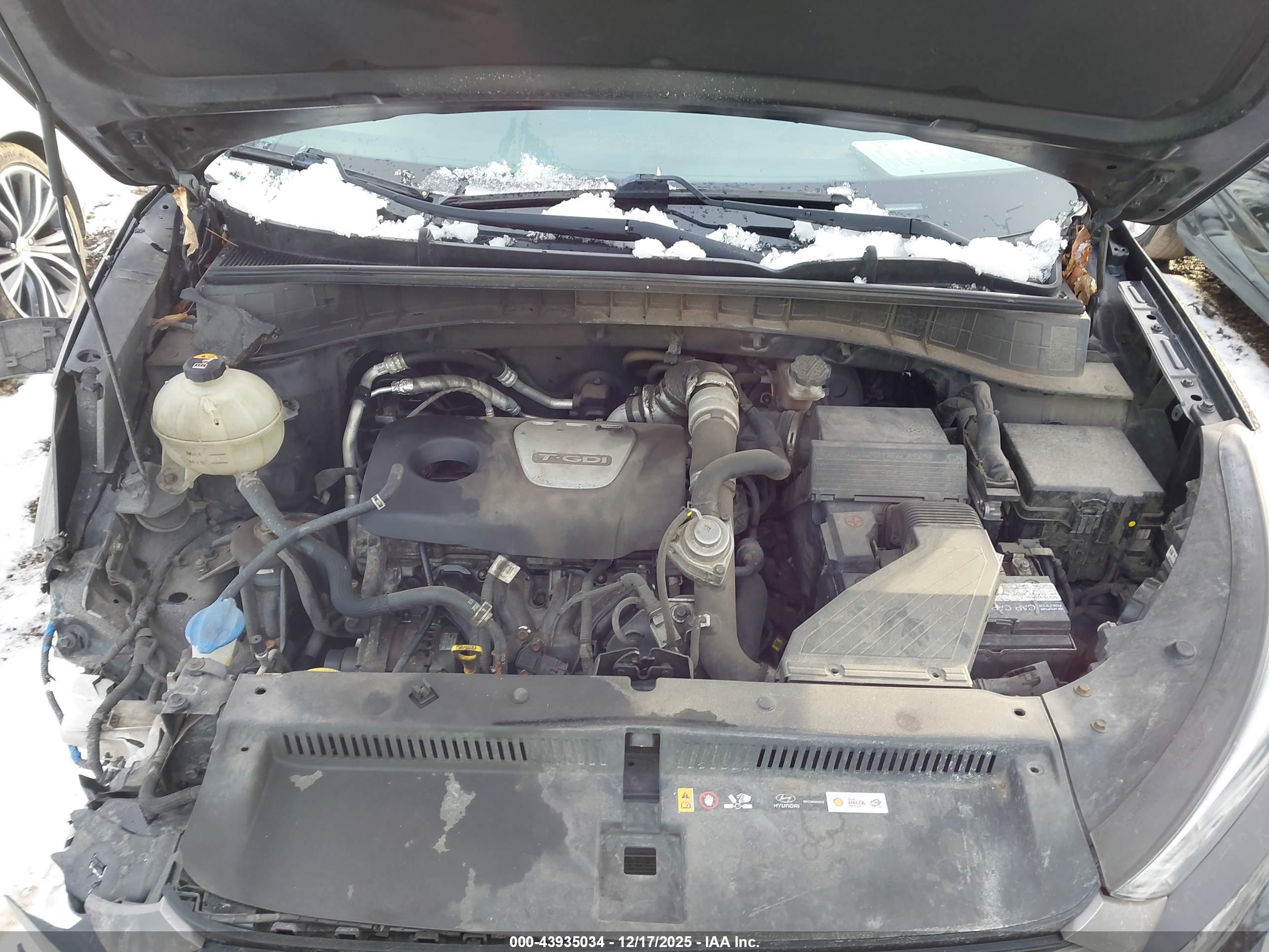 HYUNDAI TUCSON image 10