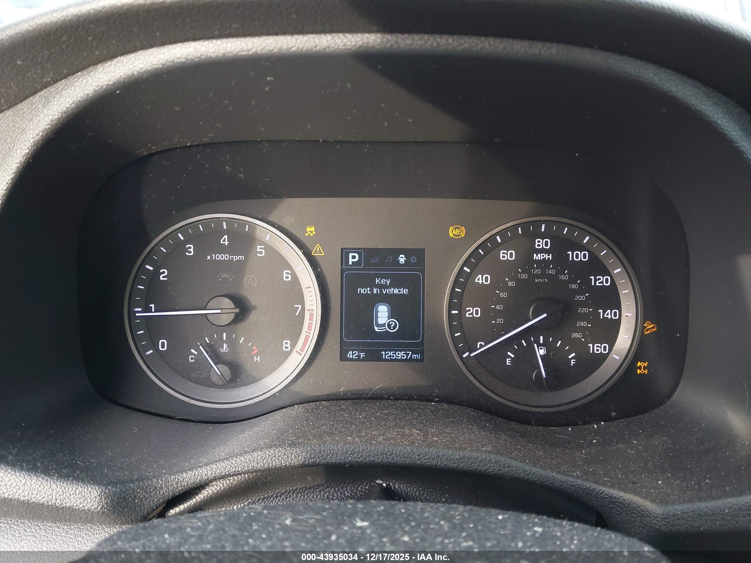 HYUNDAI TUCSON image 7