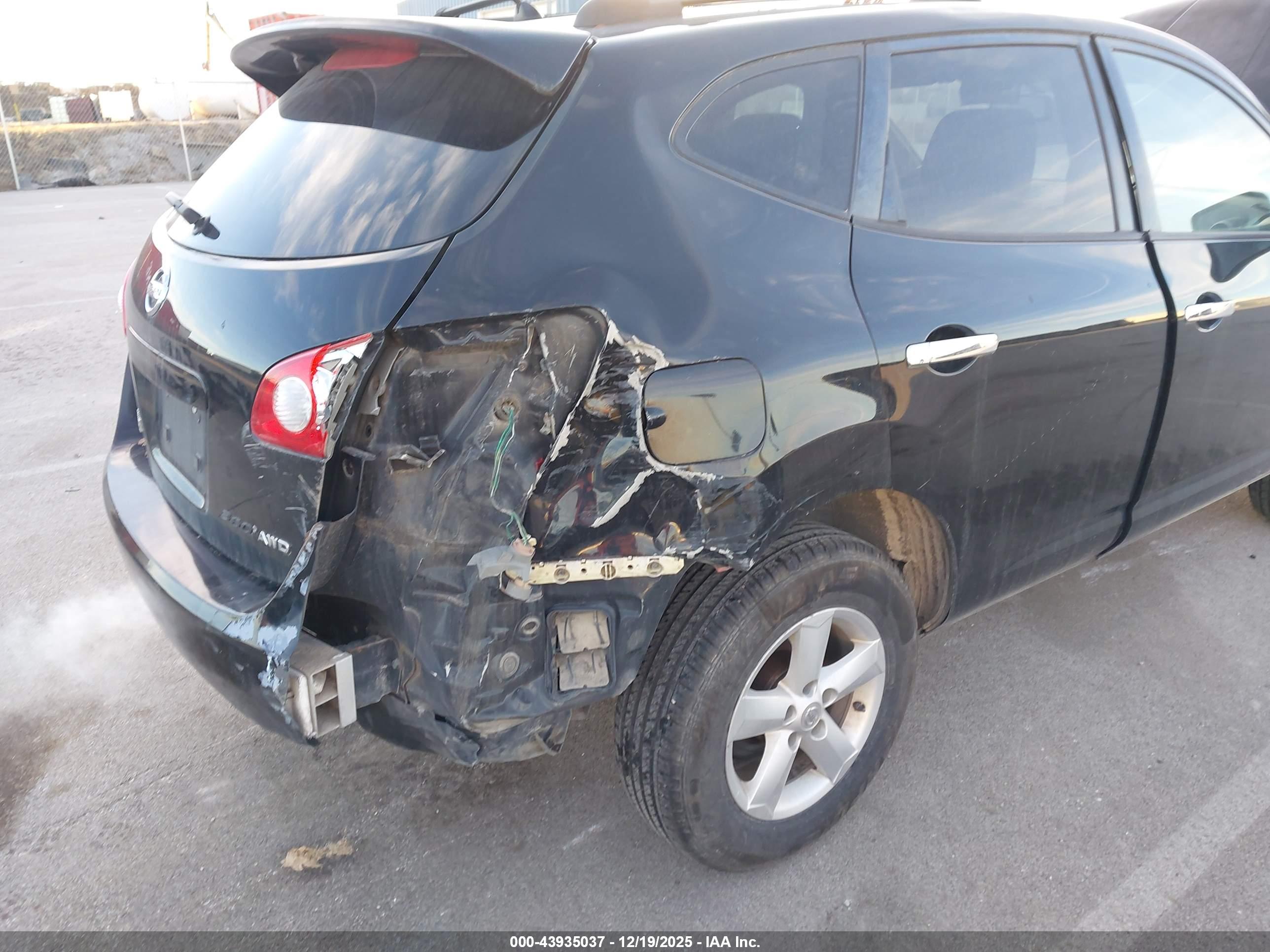 NISSAN ROGUE image 6