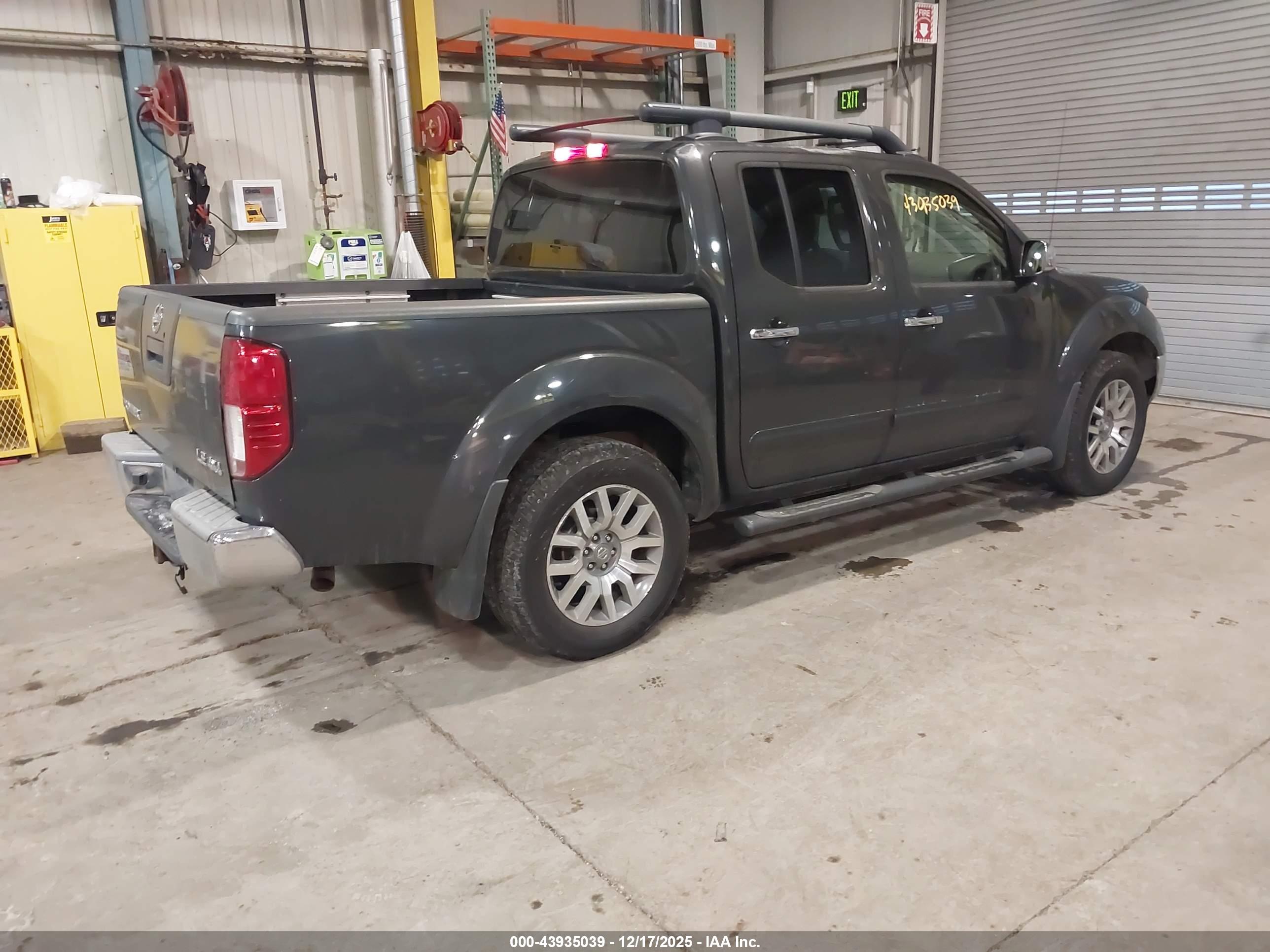 NISSAN FRONTIER image 4