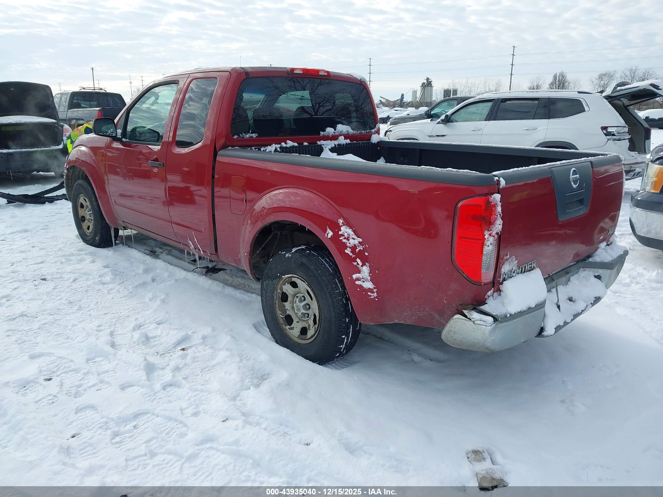 NISSAN FRONTIER image 3