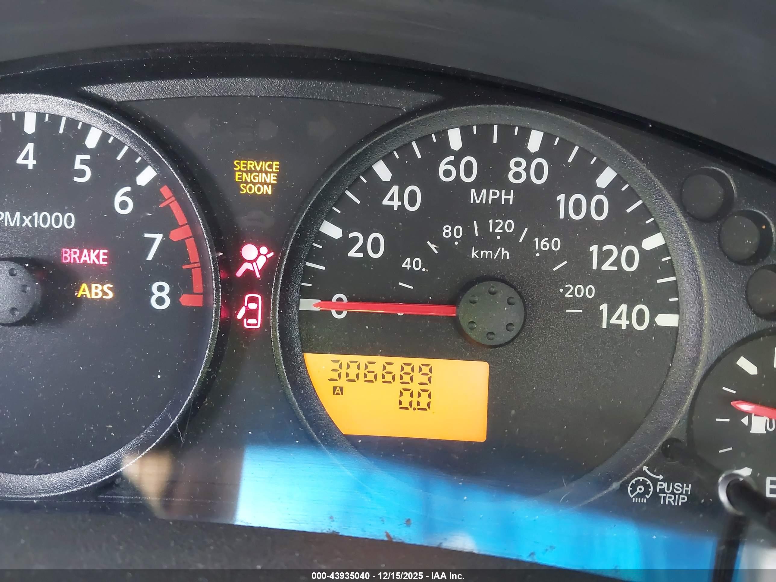 NISSAN FRONTIER image 7