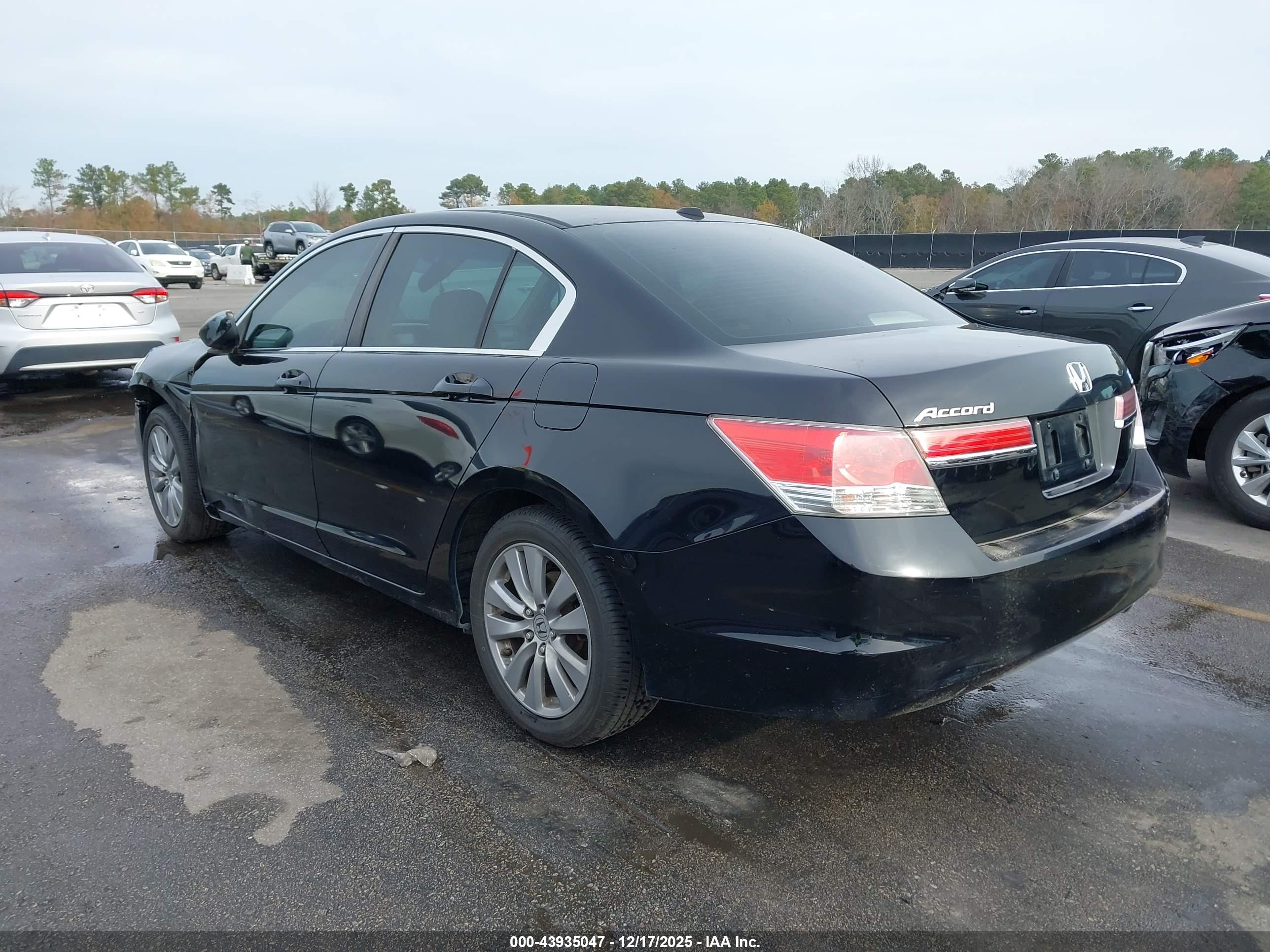 HONDA ACCORD image 3