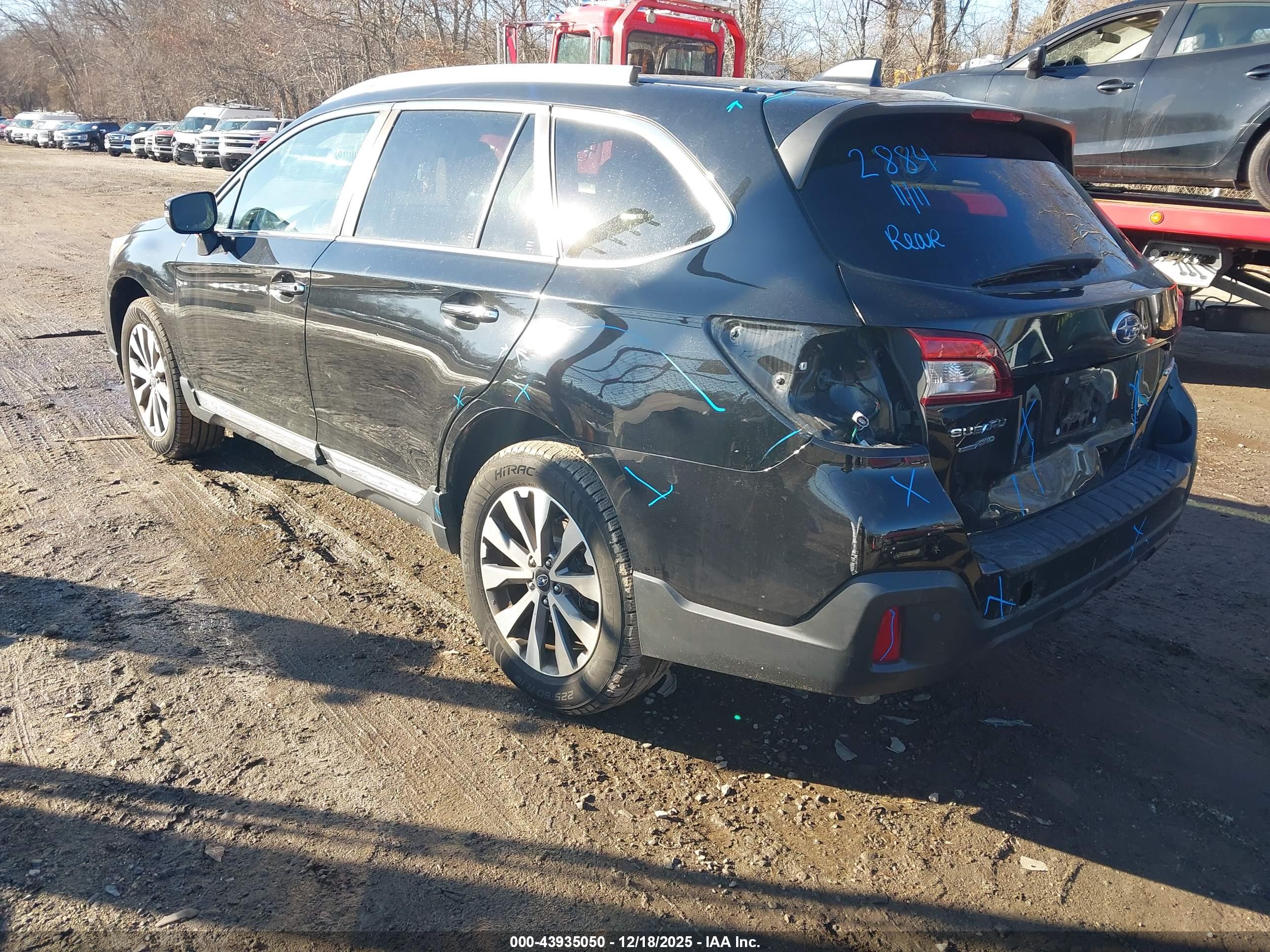 SUBARU OUTBACK image 3