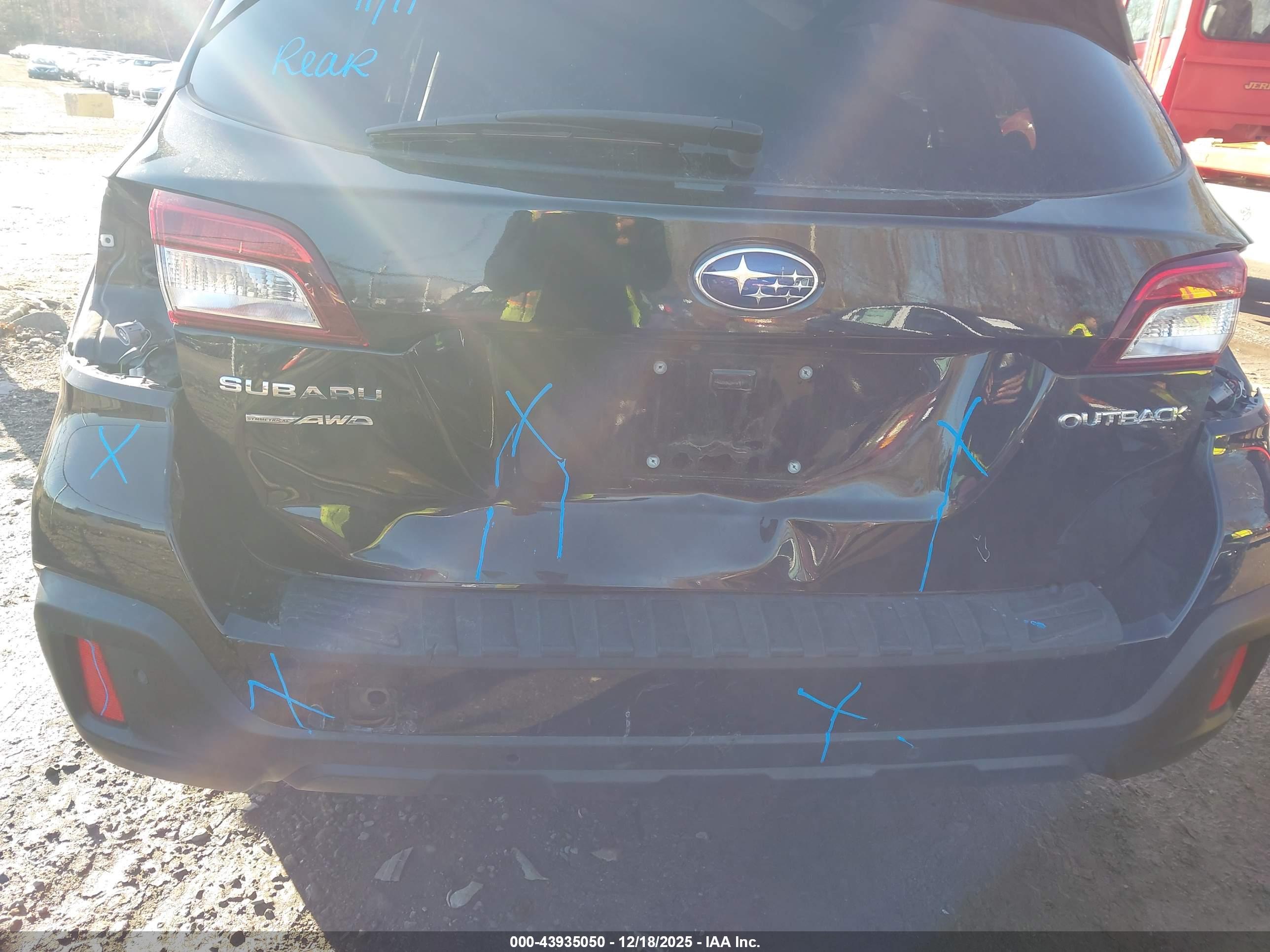 SUBARU OUTBACK image 6