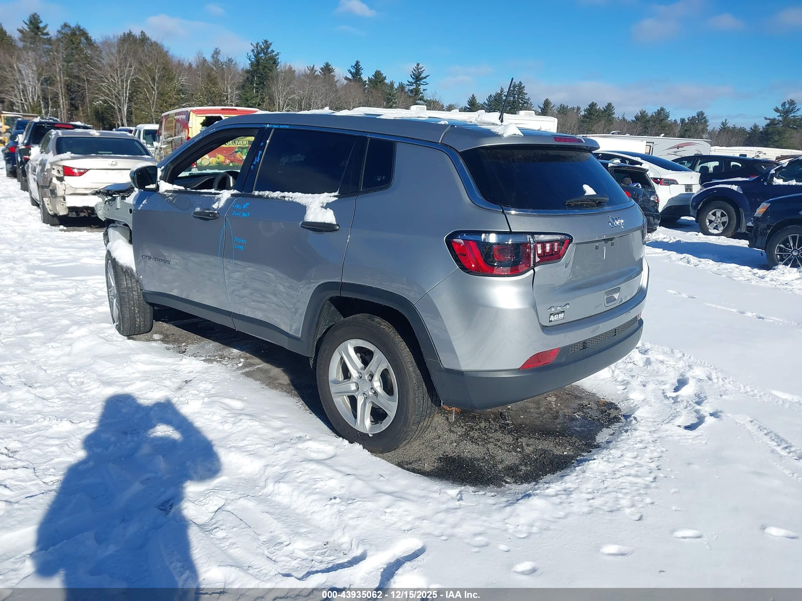 JEEP COMPASS image 3