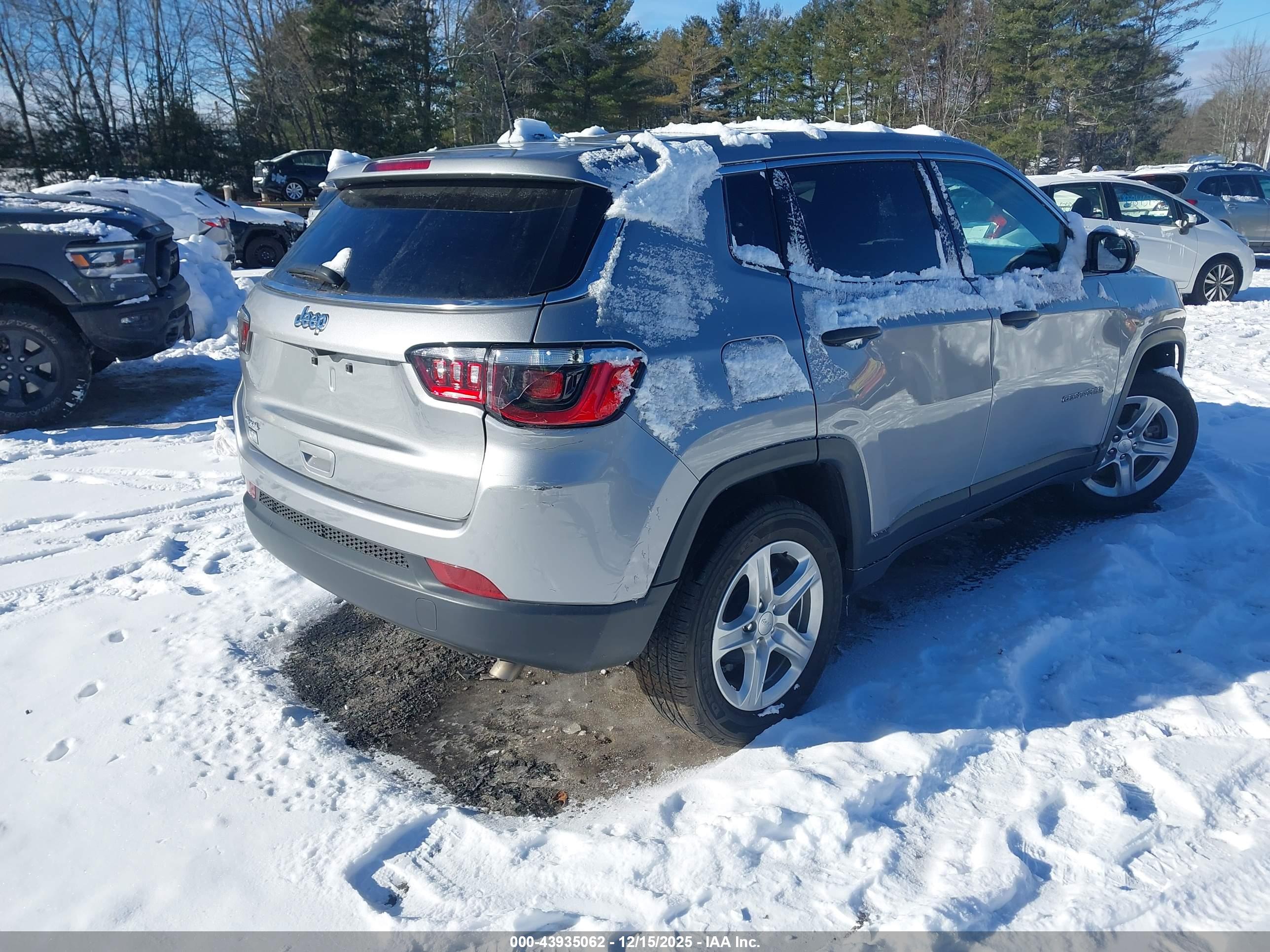 JEEP COMPASS image 4