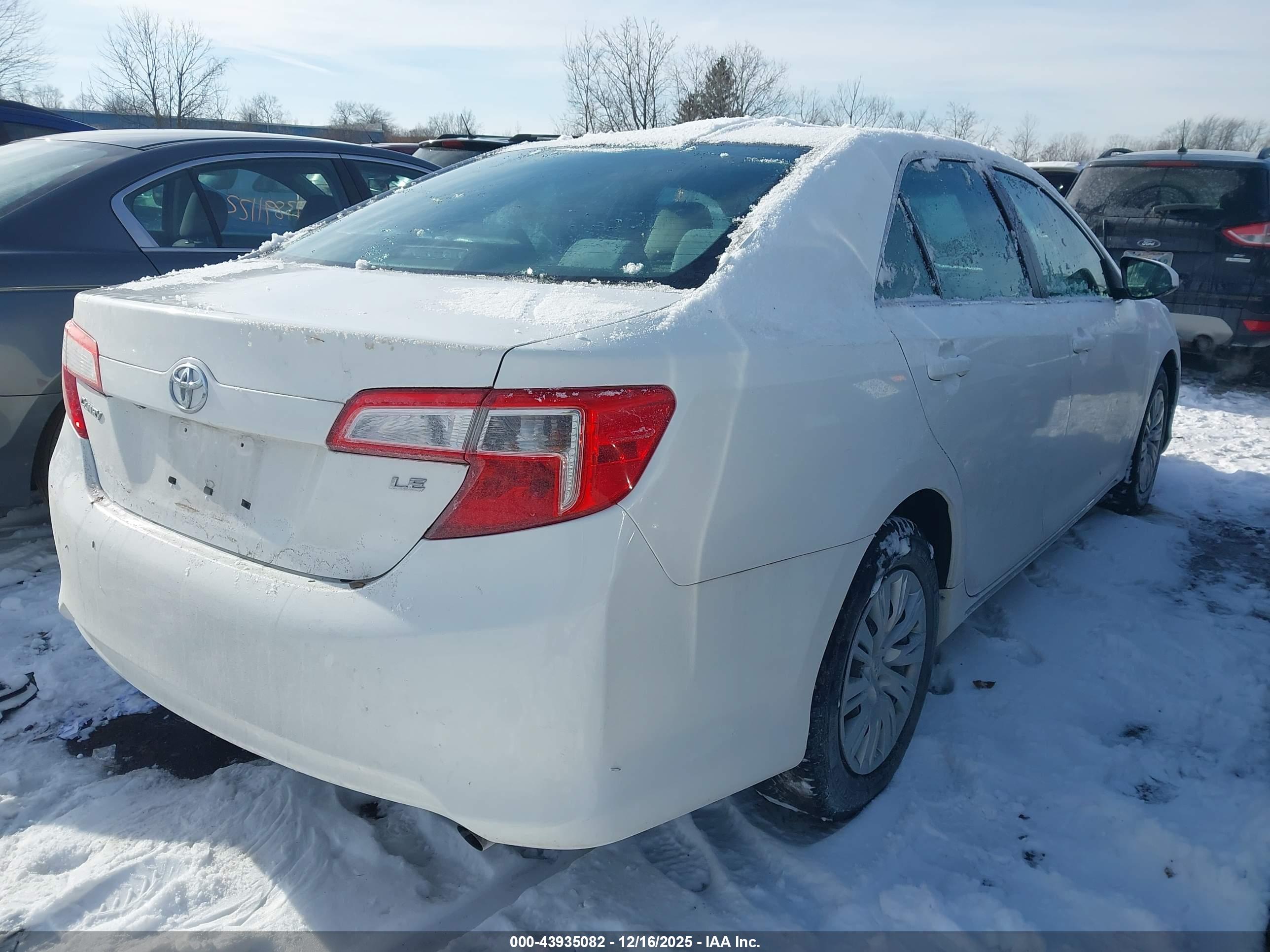 TOYOTA CAMRY image 4