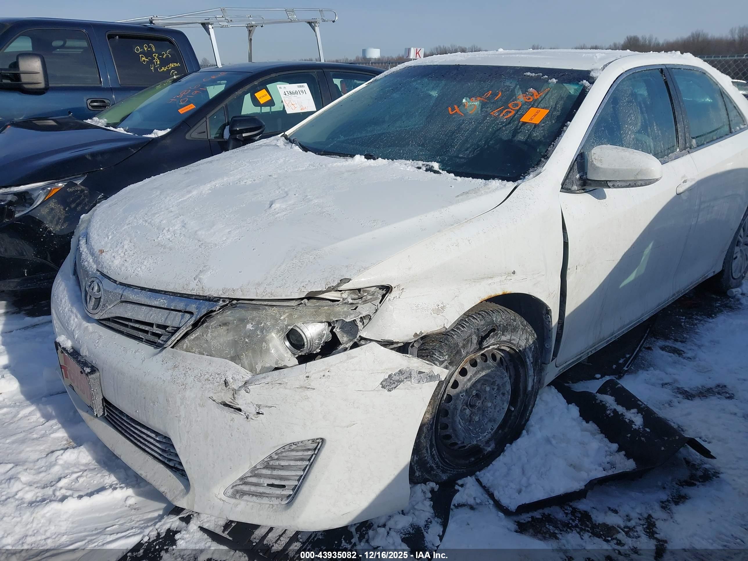 TOYOTA CAMRY image 6