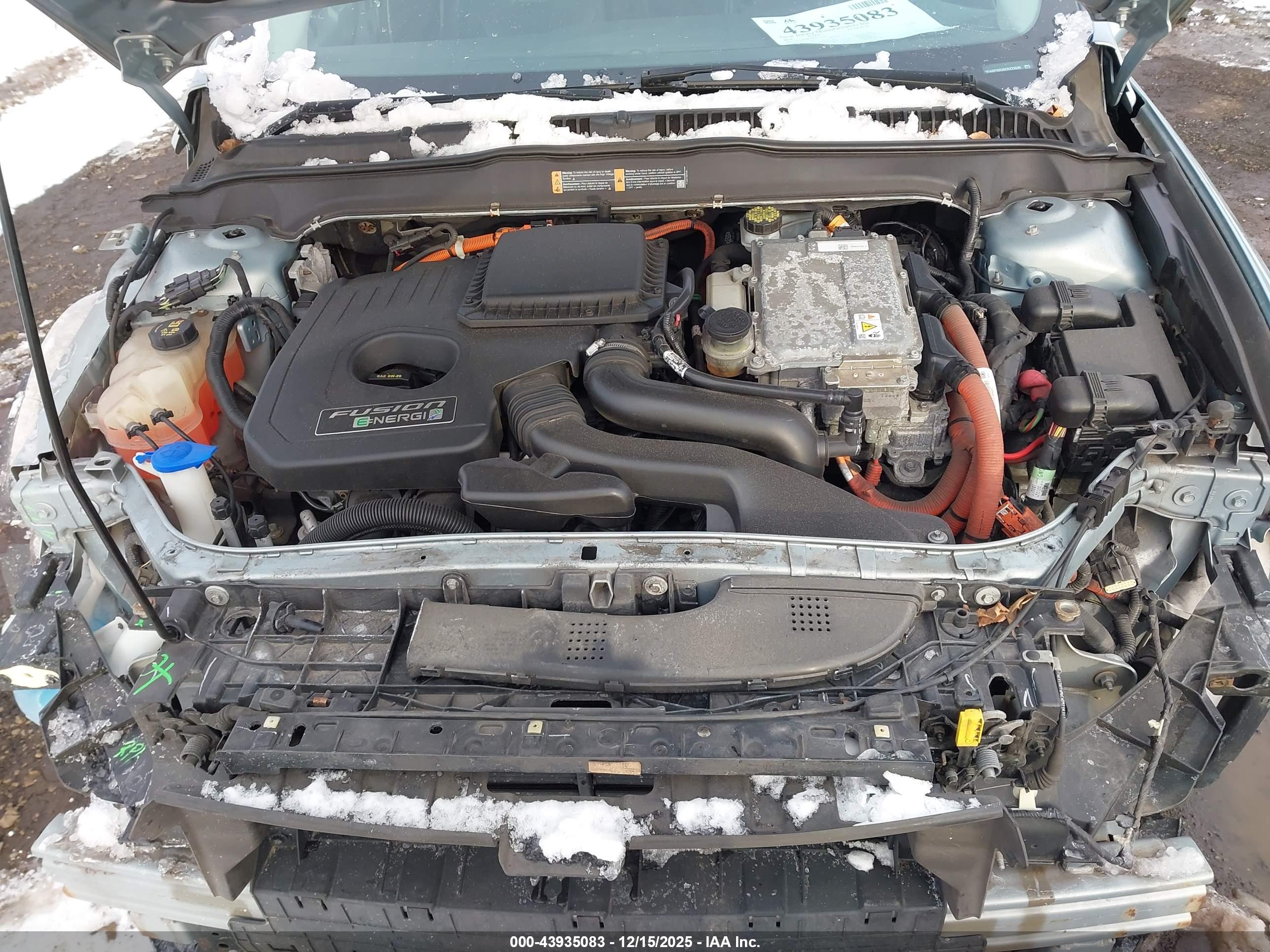 FORD FUSION image 10