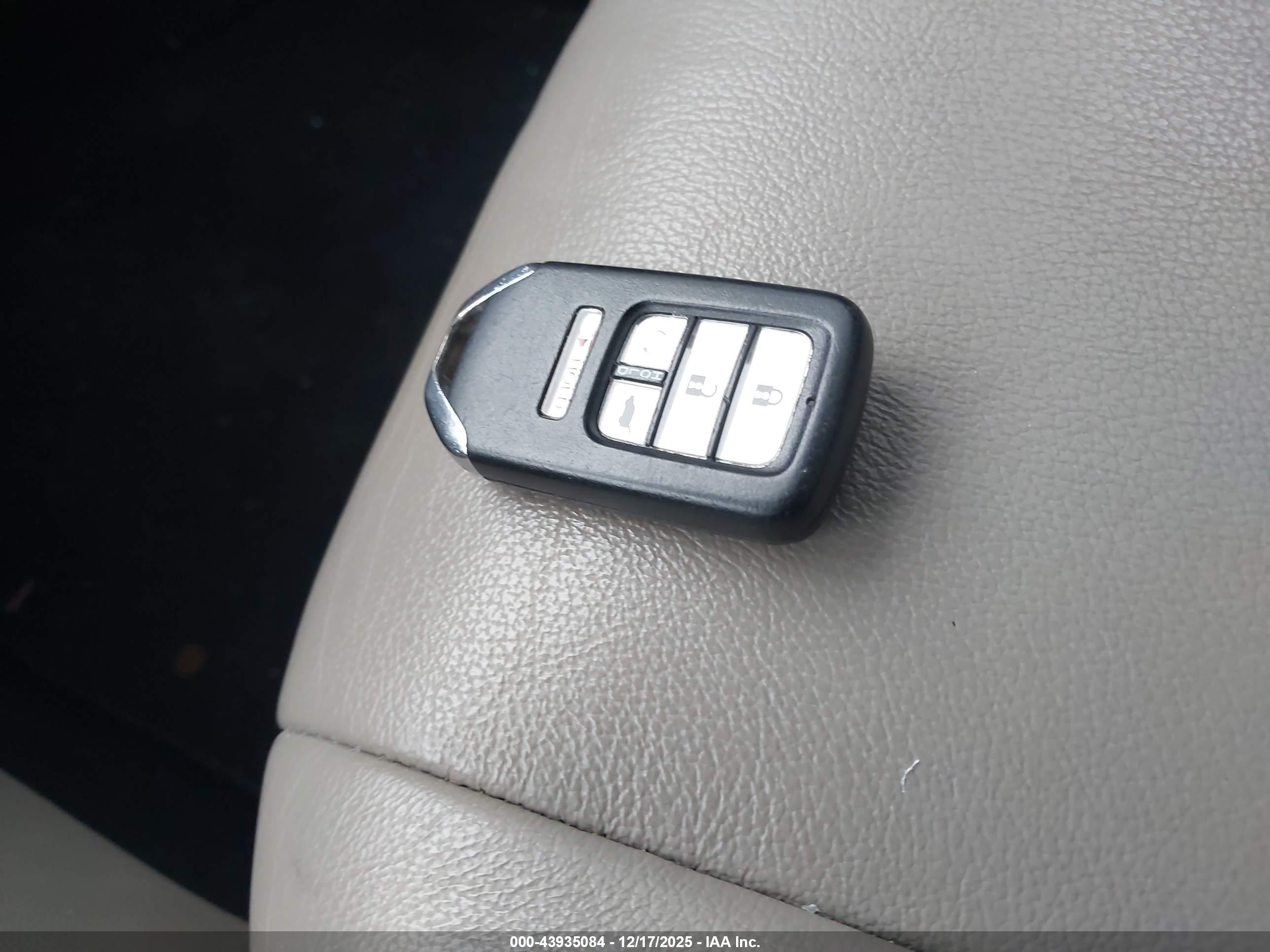 HONDA PILOT image 11