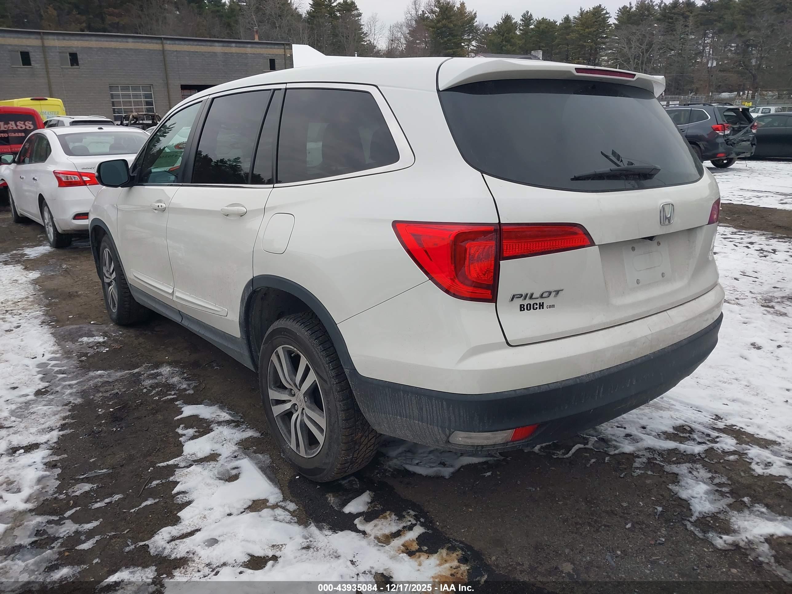 HONDA PILOT image 3