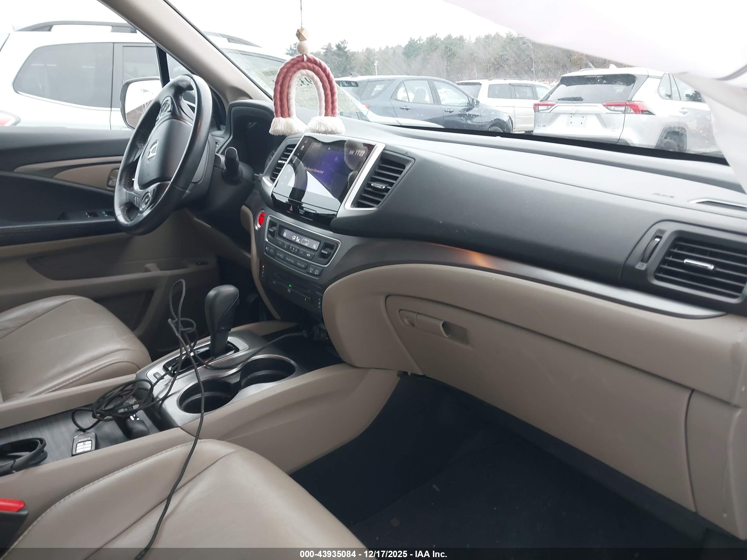 HONDA PILOT image 5