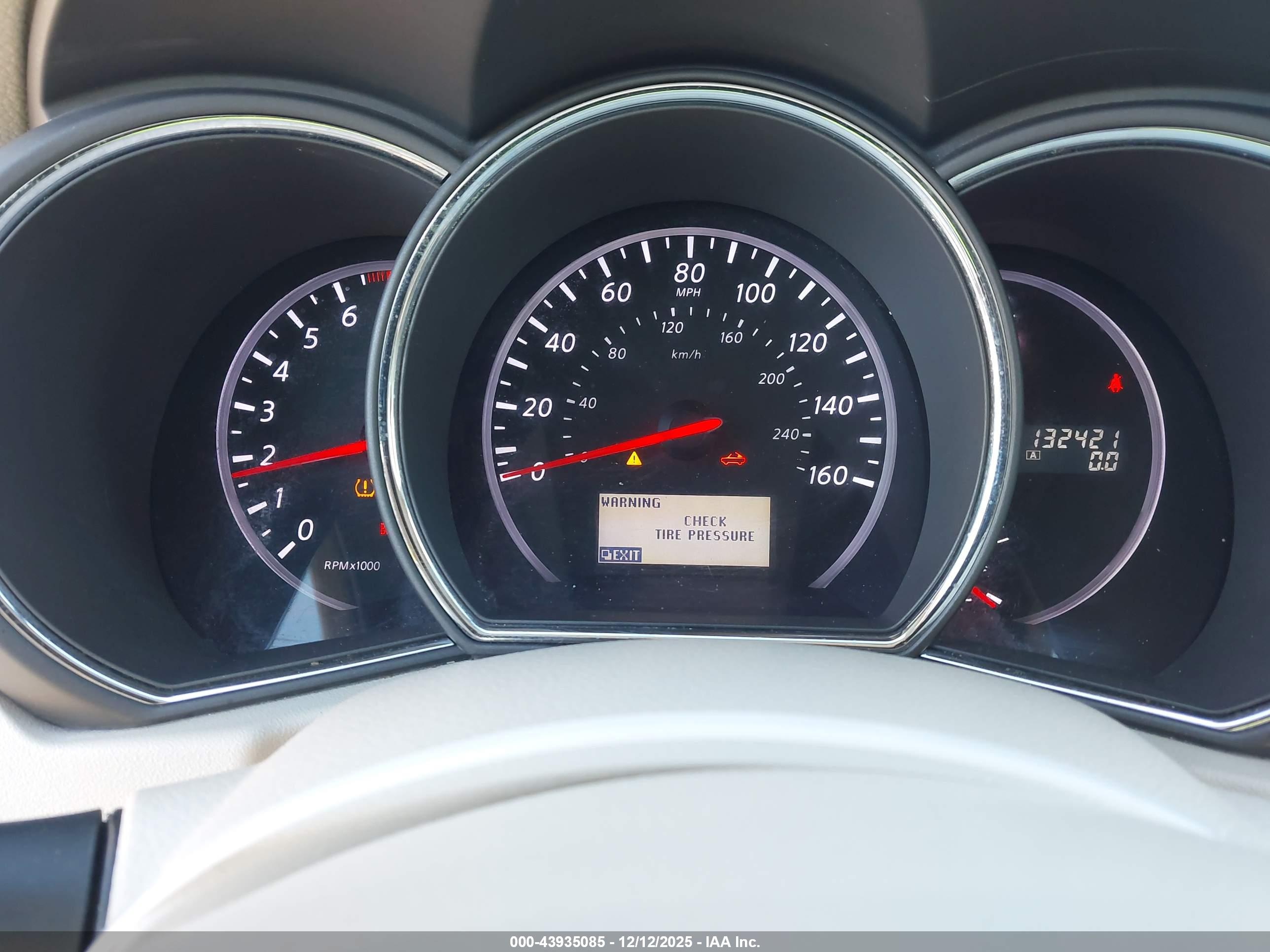 NISSAN MURANO image 7