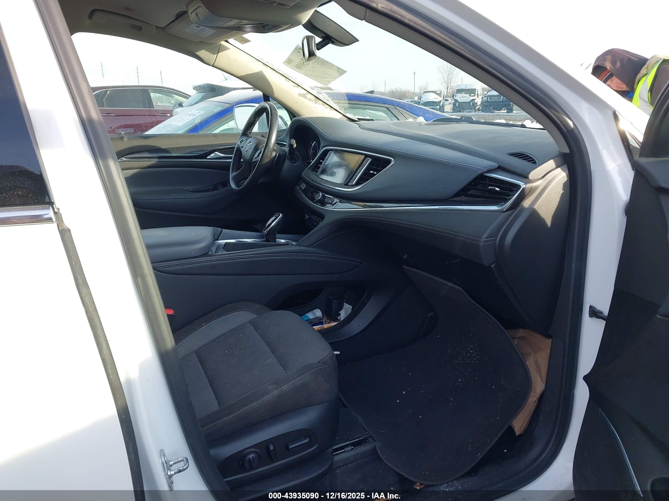 BUICK ENCLAVE image 5
