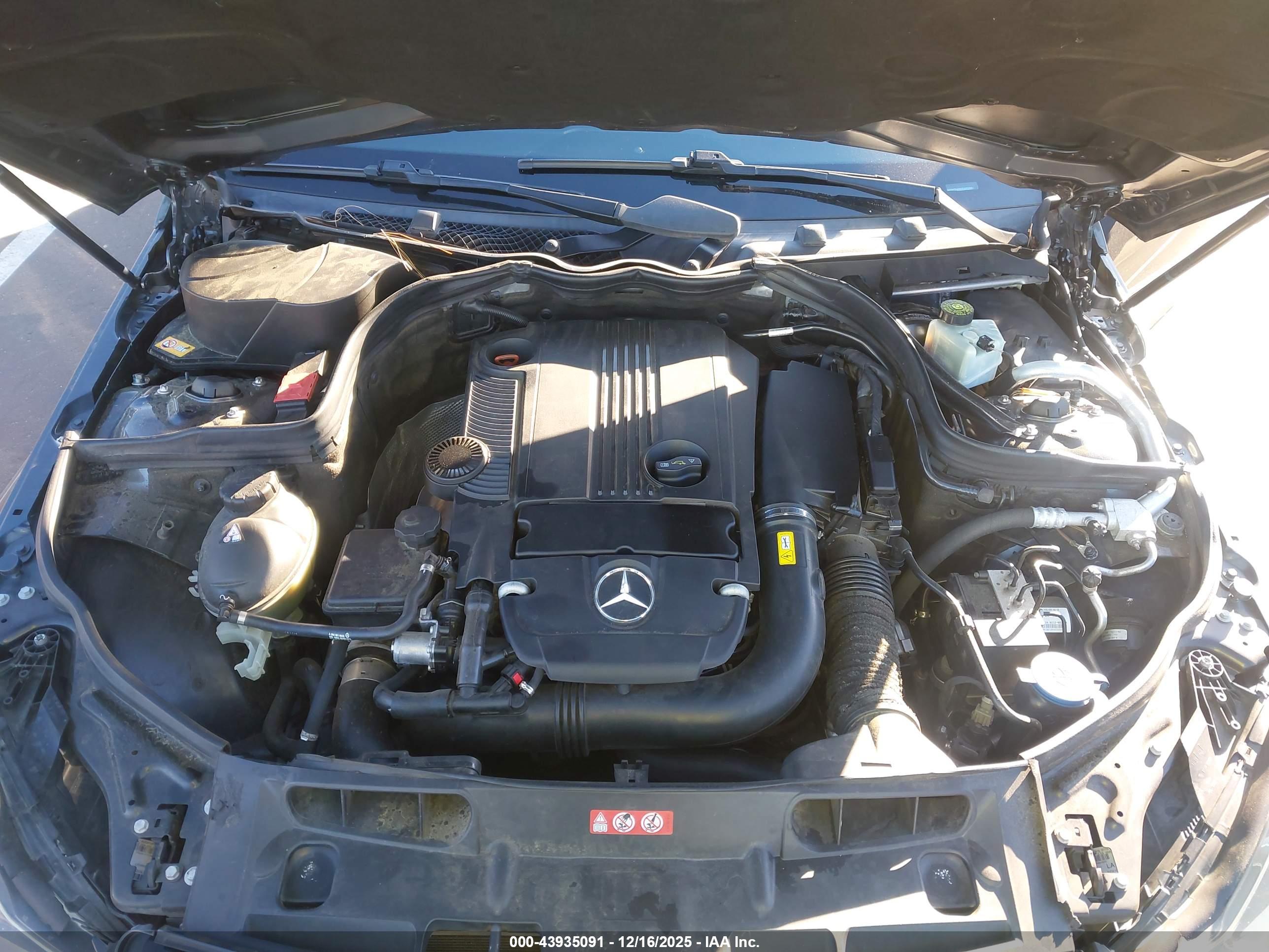 MERCEDES-BENZ C-CLASS image 10