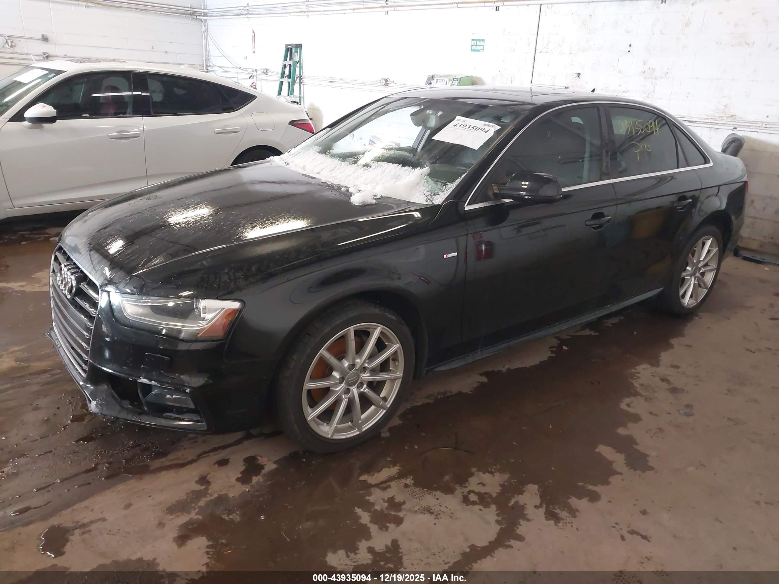 AUDI A4 image 2