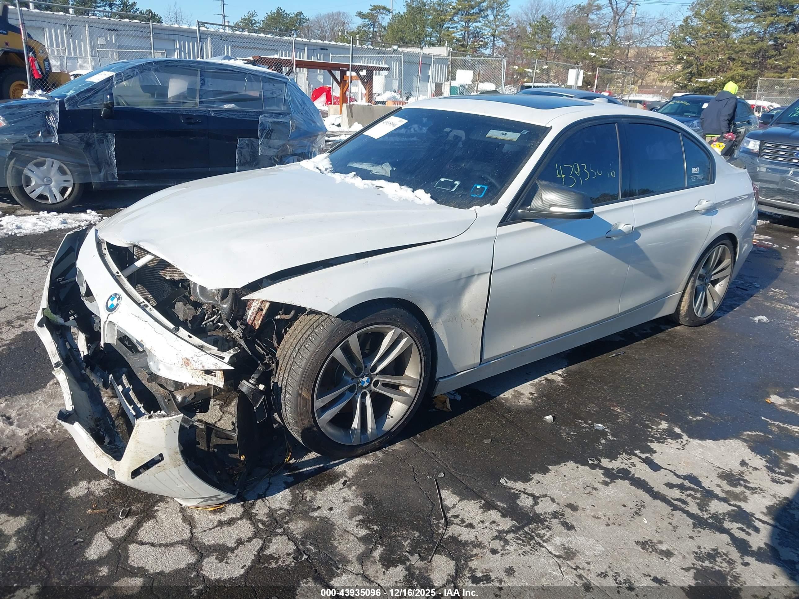 BMW 335I image 2